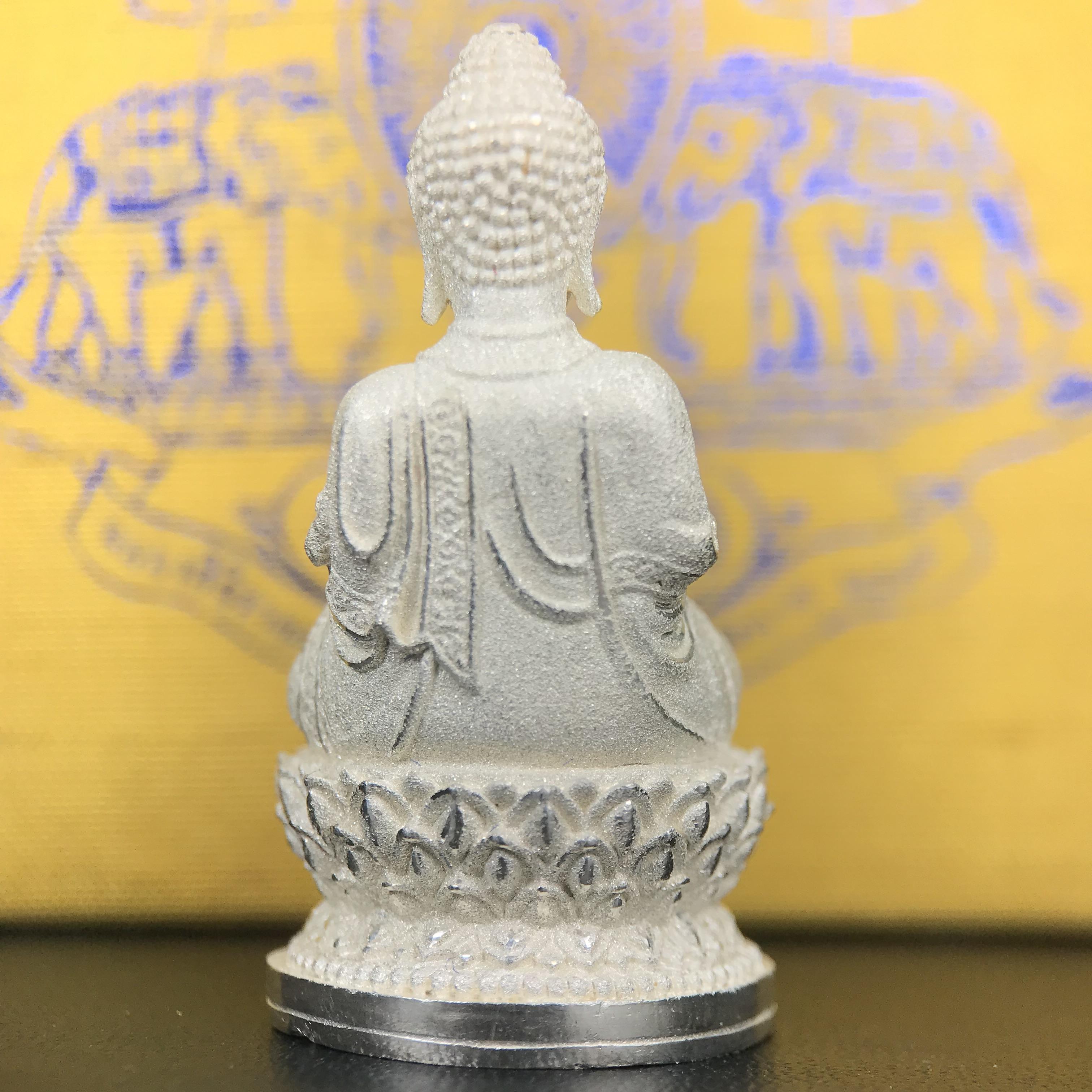 พระกริ่งจีน "ต้าเยิ่นถะ" ชุดกาญจนาภิเษกครองราชย์ 50 ปี วัดบวรนิเวศวิหาร ปี 2538 เนื้อเงินพ่นทรายขัดเงาบางส่วน 99.99% สูง 3.8 ซม. (คัดสภาพสวยเดิม พิธีใหญ่ พุทธศิลป์งดงาม) สภาพสวยเดิมพร้อมกล่องบรรจุเดิม ตอกโค๊ดหมายเลขกำกับ1 ใน 6001 องค์