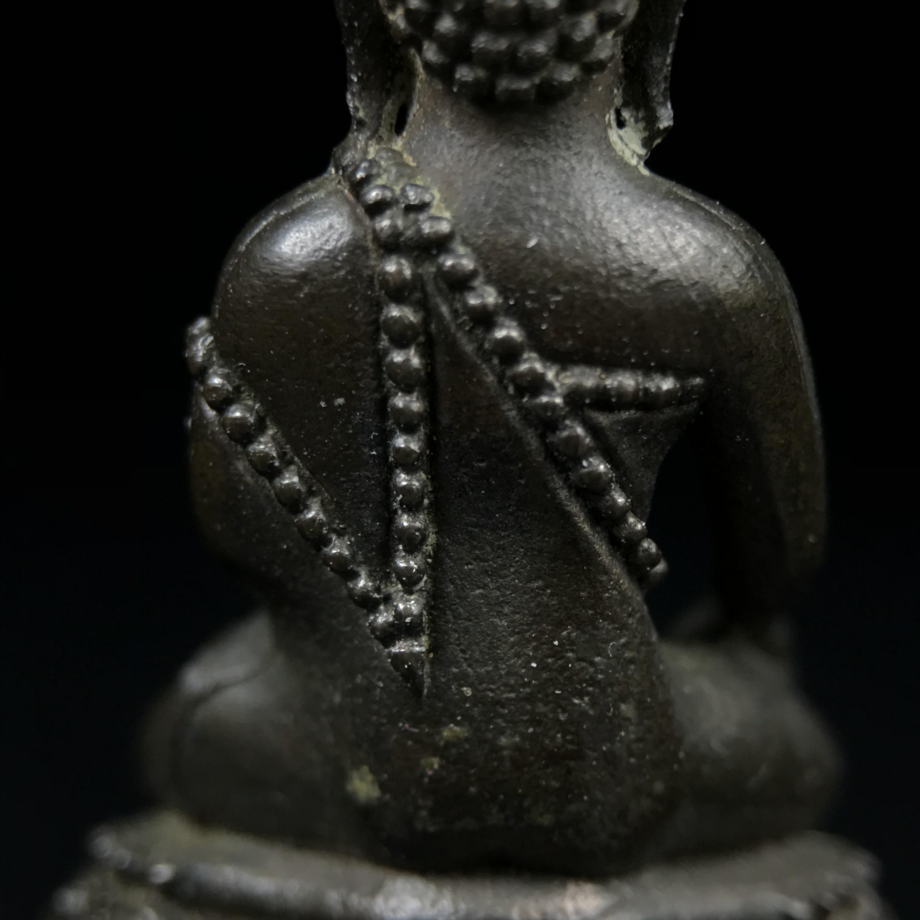 พระกริ่งศิรากาศ ภปร.(พระกริ่งคุ้มเกล้า)วัตถุมงคล"คุ้มเกล้าฯ" มูลนิธิ “คุ้มเกล้า” ในพระบรมราชูปถัมภ์ จัดสร้าง โรงพยาบาลภูมิพล เนื้อนวโลหะ(พิมพ์หน้าไทย)(ในหลวงรัชกาลที่9เสด็จเททอง)(พิธีใหญ่)(นิยม)