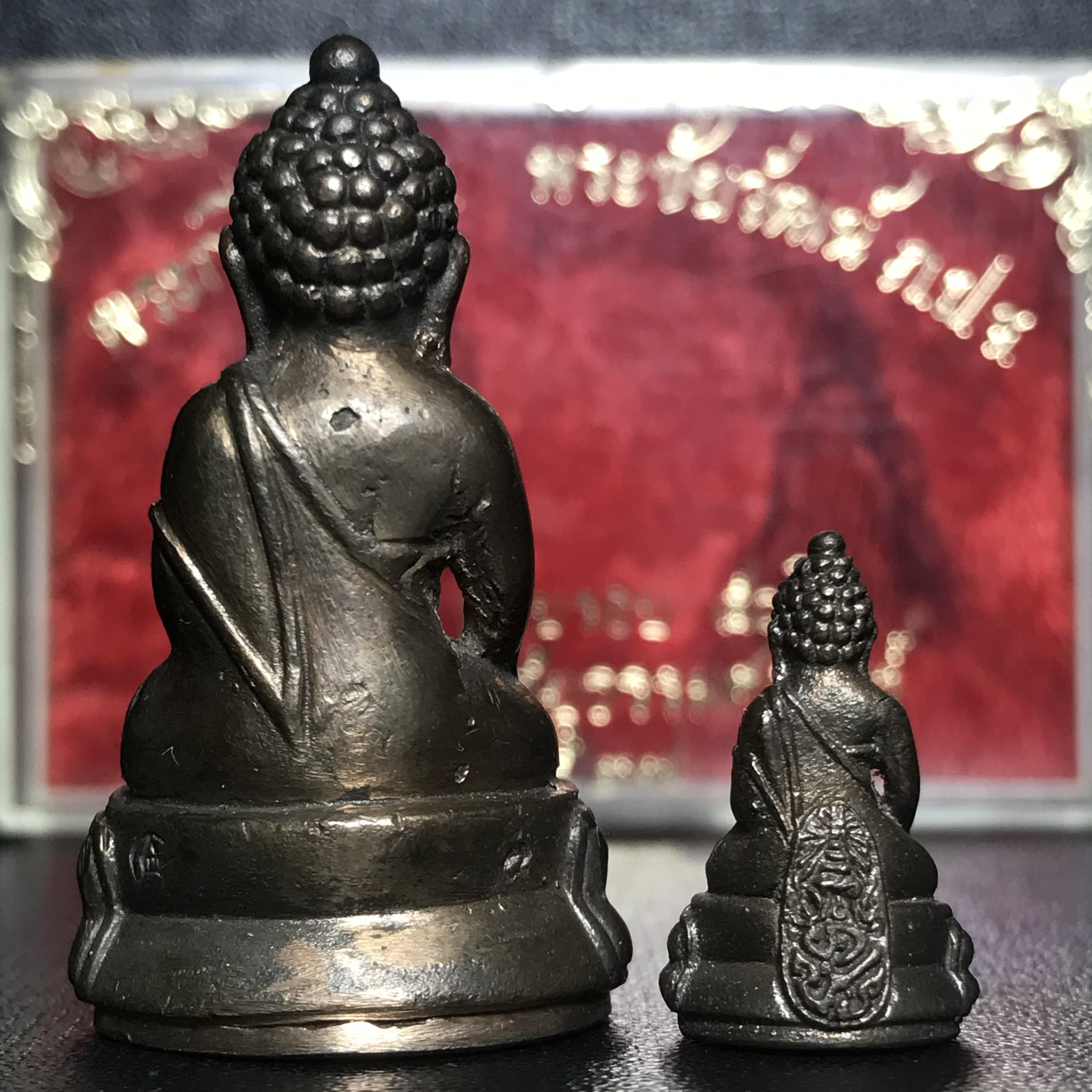 พระกริ่ง-พระชัยวัฒน์ ภปร. ธรรมศาสตร์ 50ปี เนื้อนวโลหะ ปี2527(ในหลวงรัชกาลที่9 เสด็จเททอง)(หายาก)(1ใน677ชุด)