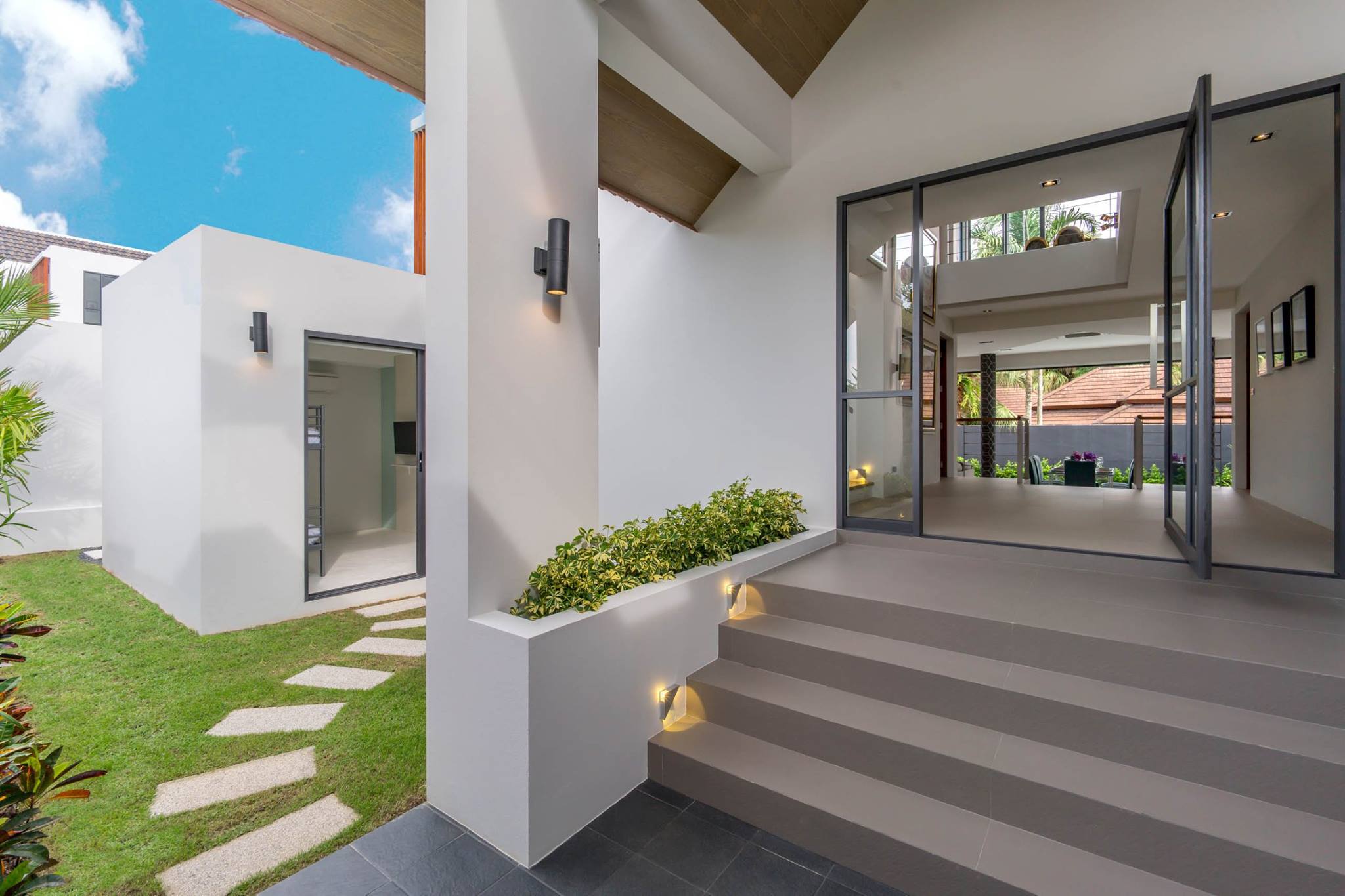 For Sale : BangTao Private Luxury Pool Villa, 10 bedrooms 10 Bathrooms