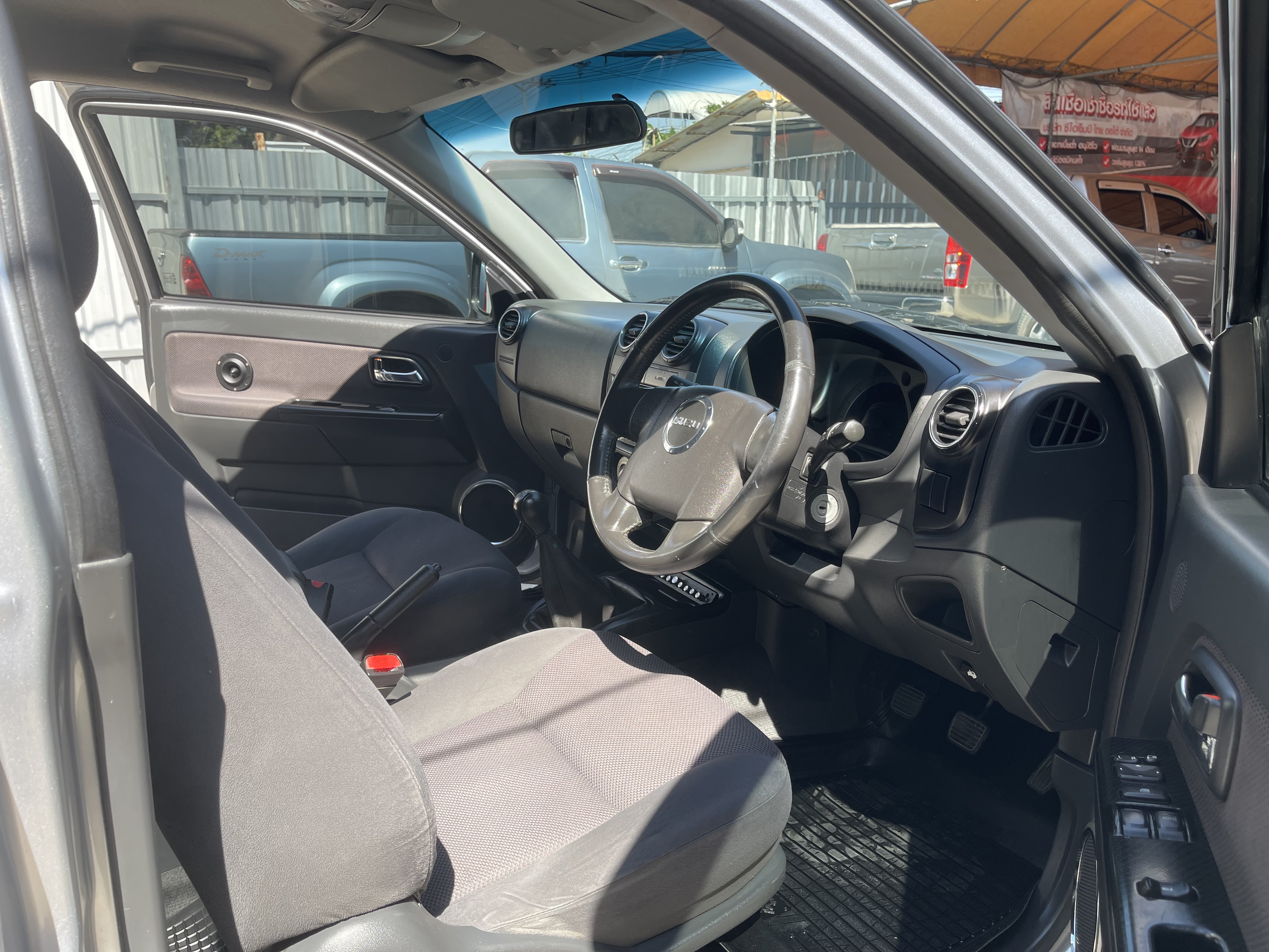 Isuzu Dmax Cab SLX 2.5 2010 เงิน