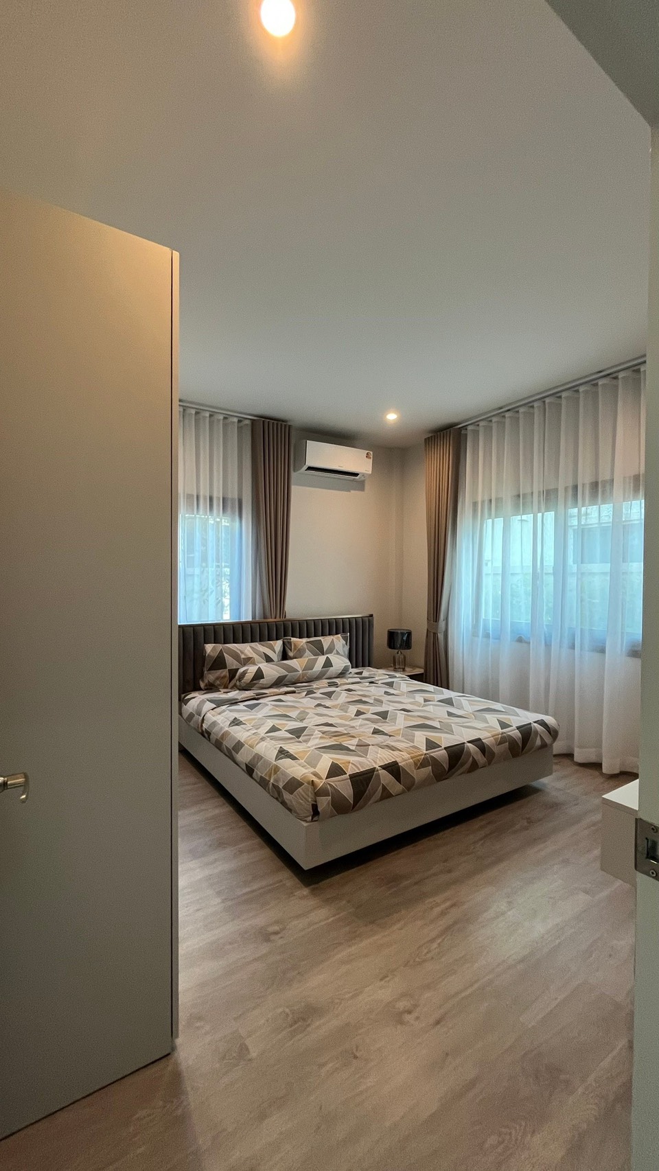 For Rent : Kohkaew, Supalai Lake Ville, 4 Bedrooms 3 Bathrooms