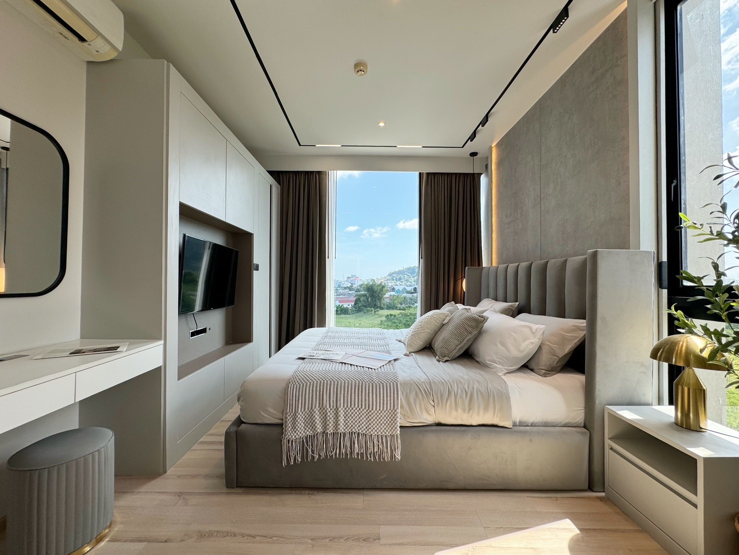 For Sales : Bypass road, The Base Uptown, 2 Bedrooms 2 Bathrooms, 2nd flr.