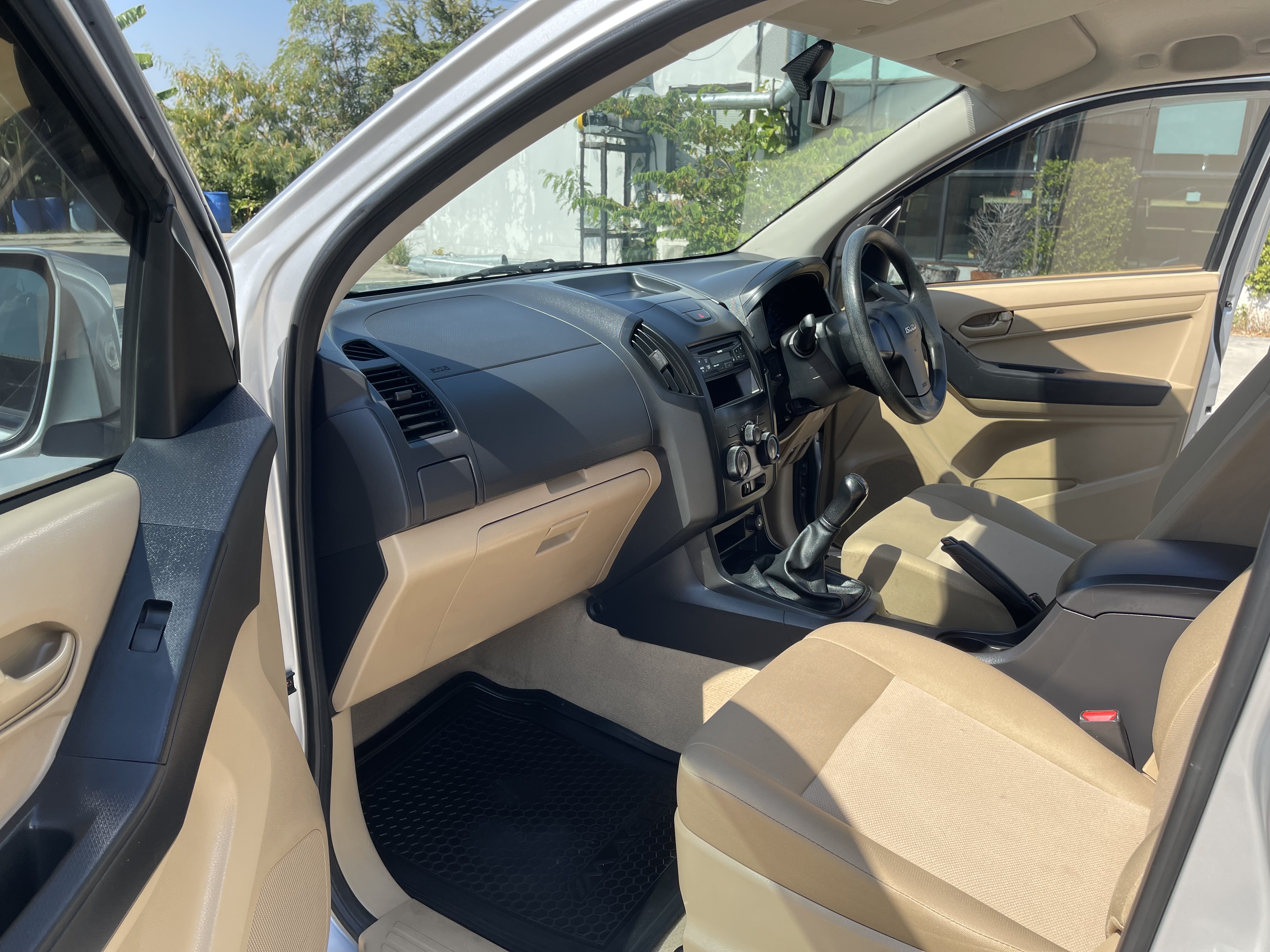 Isuzu Dmax All New 4ประตู 1.9 S 2016 เงิน