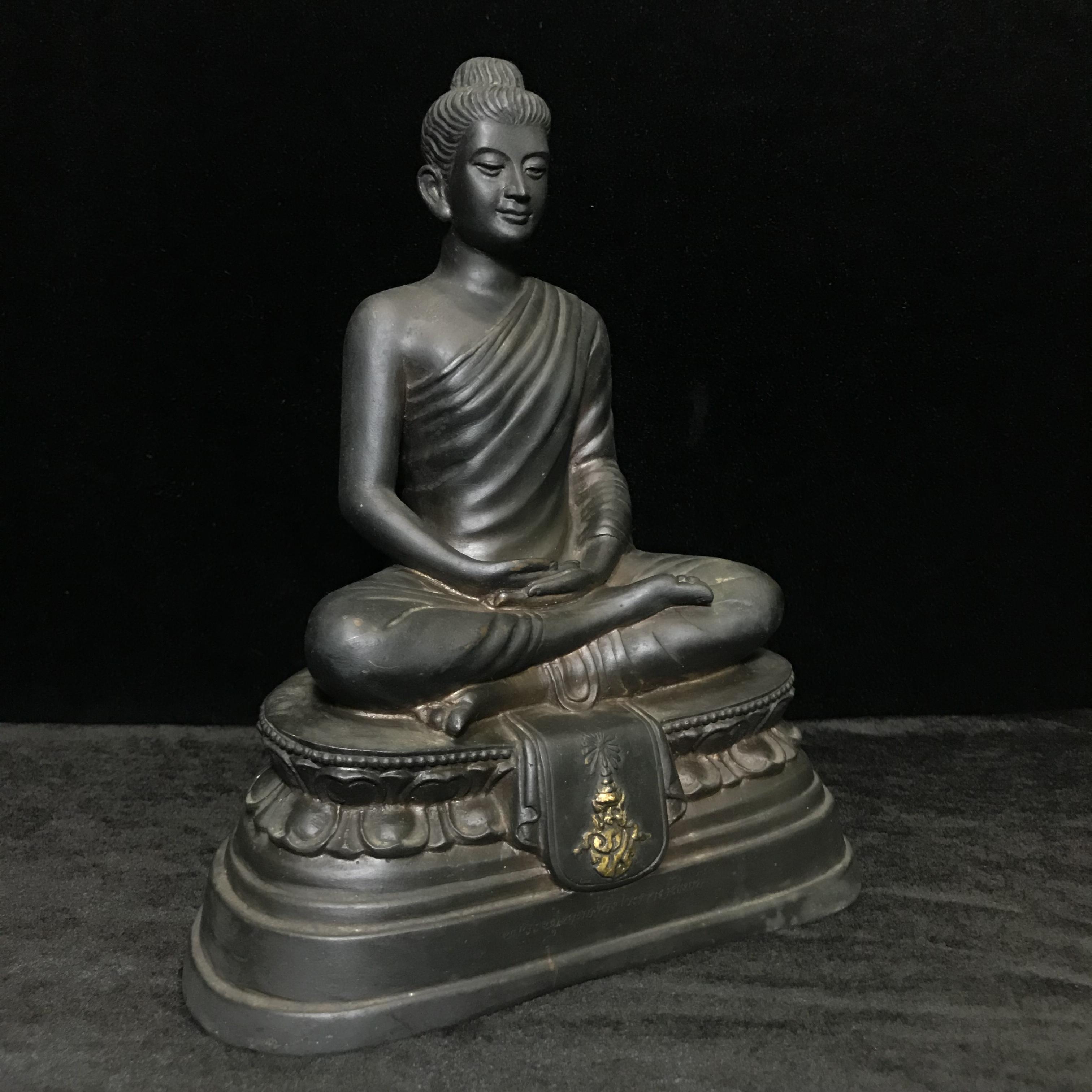 พระพุทธศรีประกายสิทธิ์ ภปร.วัดบวรนิเวศวิหาร ที่ระลึกสร้างโรงพยาบาลสมเด็จพระ ศรีนครินทร์ ปี 2525 หน้าตัก 5นิ้ว(พระราชทานเม็ดพระธาตุบรรจุใต้ฐาน)