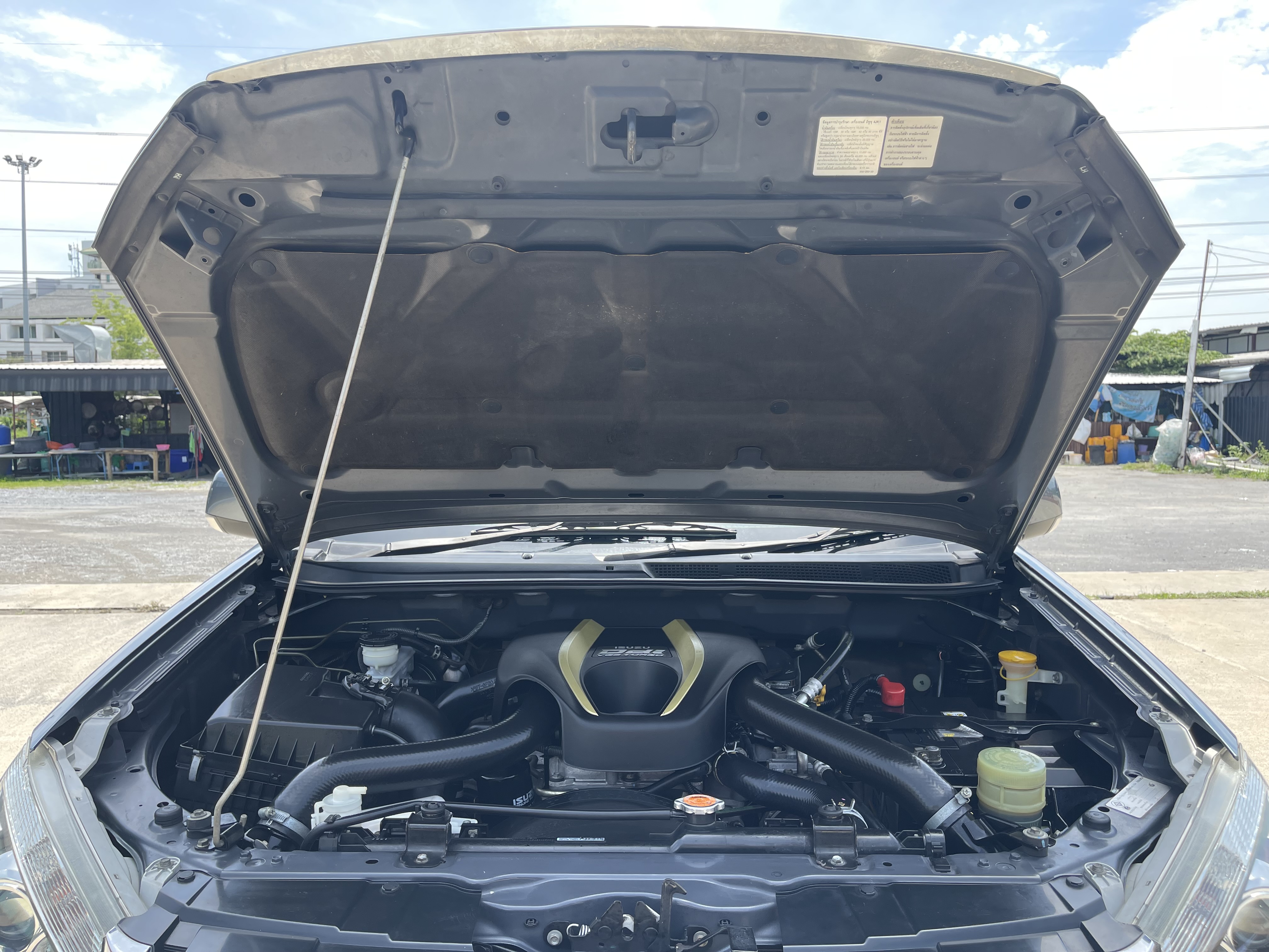 Isuzu Dmax All New 4ประตู Hilander 2.5 Vgs Z Dvd 2013 เทา