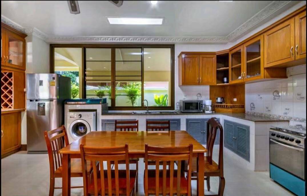 For Rent : Rawai, Private Pool Viila, 5 bedrooms 5 bathrooms