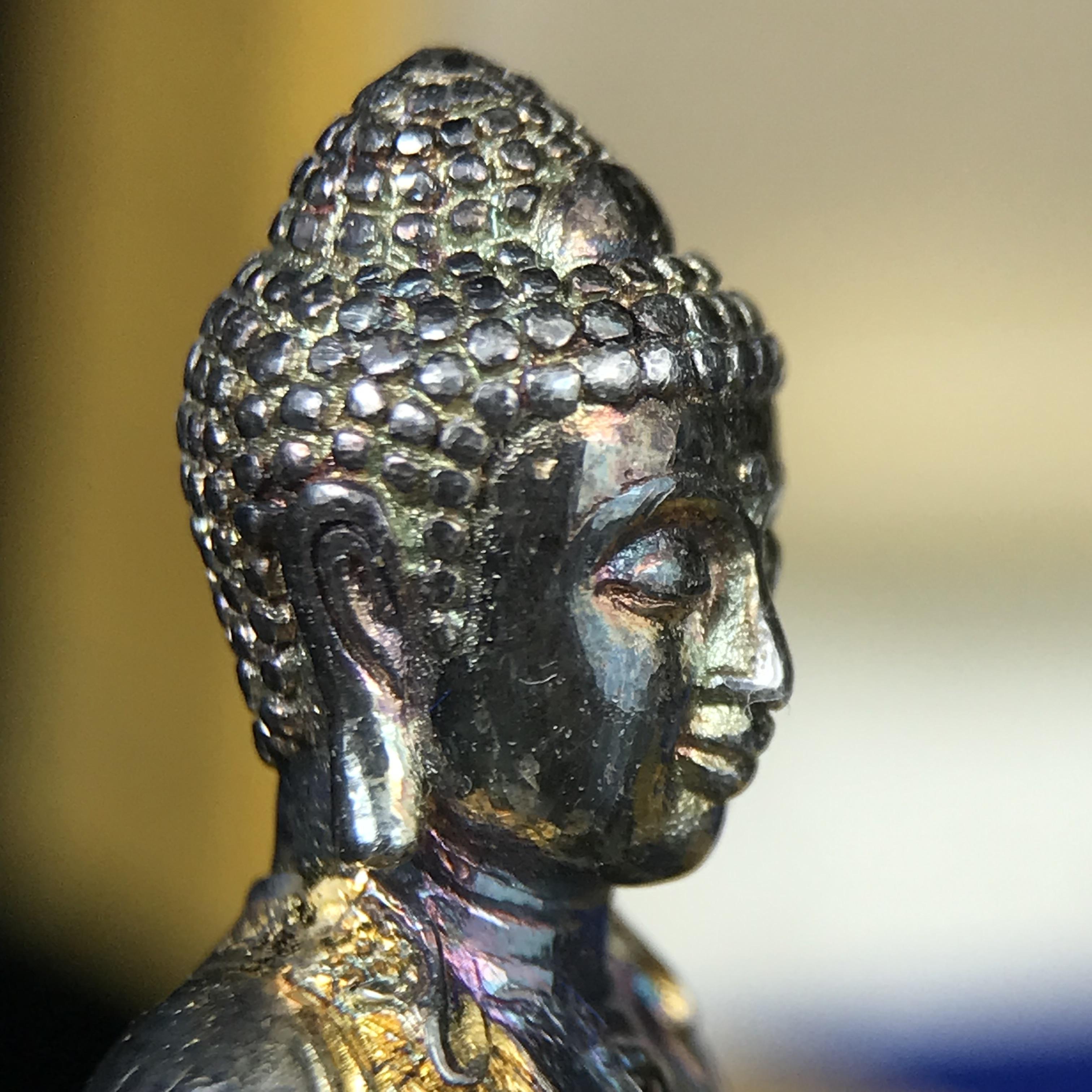 พระกริ่งจีน "ต้าเยิ่นถะ" ชุดกาญจนาภิเษกครองราชย์ 50 ปี วัดบวรนิเวศวิหาร ปี 2538 เนื้อเงินสามกษัตริย์ 99.99% สูง 3.8 ซม. (สภาพผิวสวยเดิมติดรุ้งๆ พิธีใหญ่ พุทธศิลป์งดงาม) สภาพสวยเดิมพร้อมกล่องบรรจุเดิม ***ตอกโค๊ดหมายเลข ๖๒๙๒***