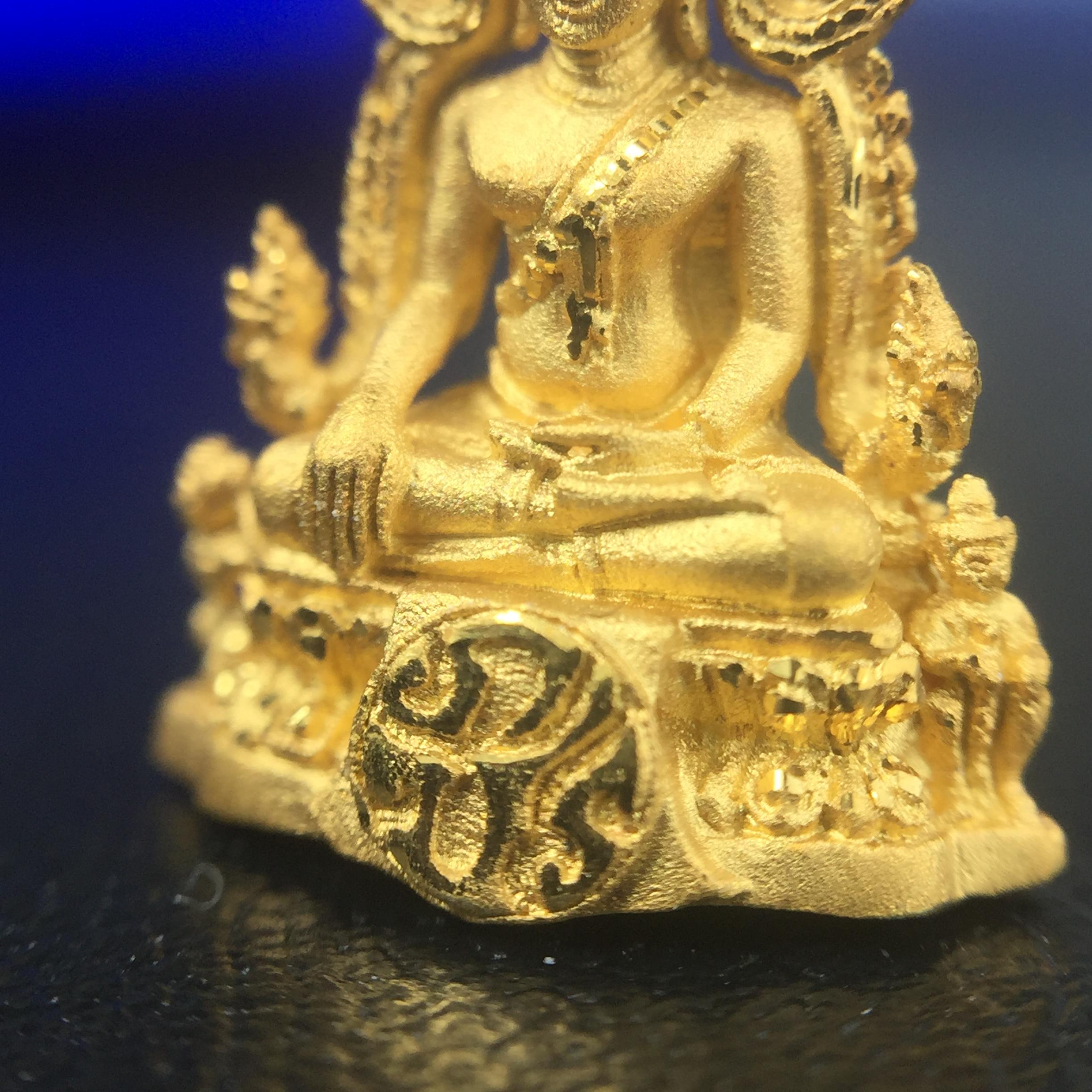 พระพุทธชินราช ภปร. โครงการ เพราะแผ่นดินนี้คือแผ่นดินเกิด ปี2551 เนื้อทองคำ 96.5%(น้ำหนัก 2.6 กรัม) ขนาดหน้าตัก1/4นิ้ว (สวยงามทรงคุณค่าหายาก)1 ใน 5000องค์