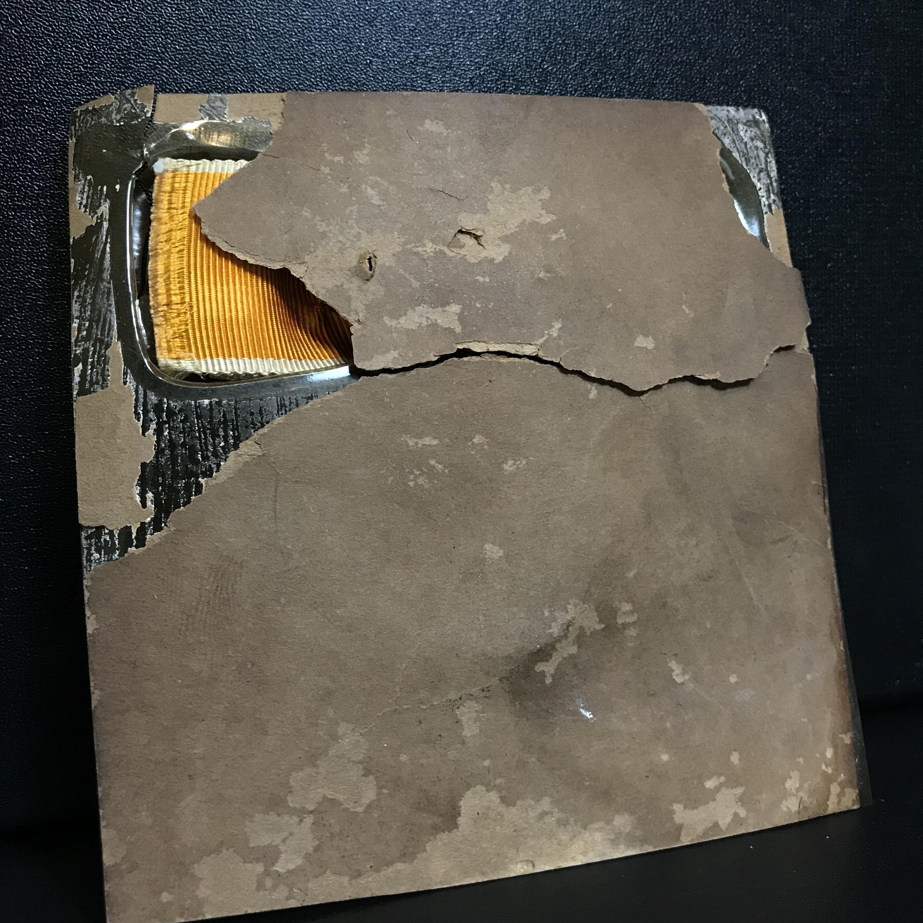 เหรียญที่ระลึกประดับแพรแถบ รัชกาลที่9 มหามงคลสมัยพระราชพิธีเฉลิมพระชนมายุ 60 พรรษา พ.ศ.2530(แบบสุภาพสตรี)(ตัวติดหายาก)