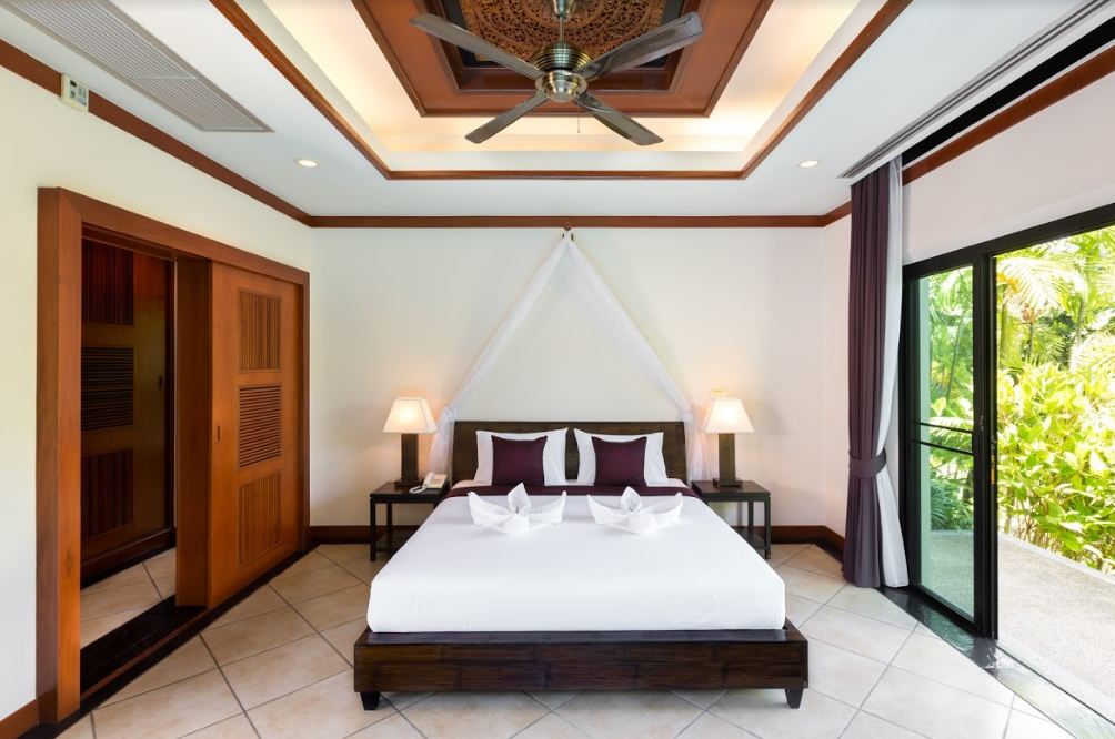 For Sale : Nai Harn, Luxury New Pool Villa, 2 Bedrooms 2 Bathrooms, Garden view.