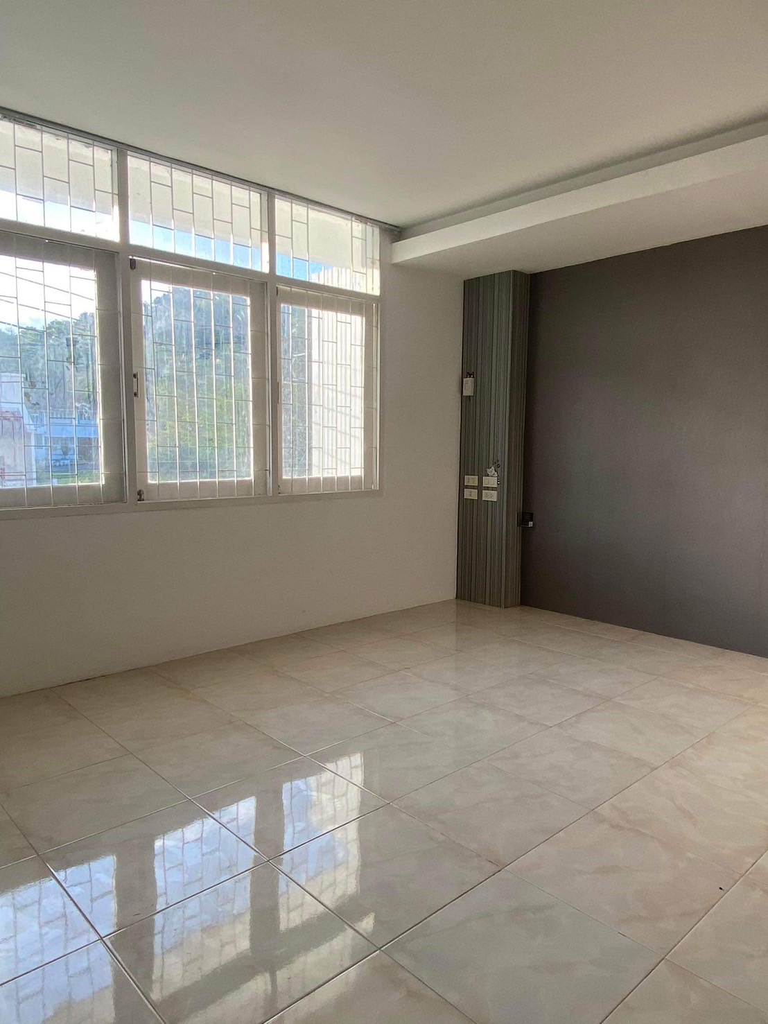 For Rent : Phuket Town, 3.5-Story Commercial Building, 5 Bedroom 3 Bathrooms