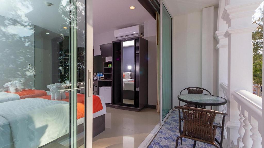 For Sale : Patong, Luxury Patong Resort , 36 Rooms, 5 floors