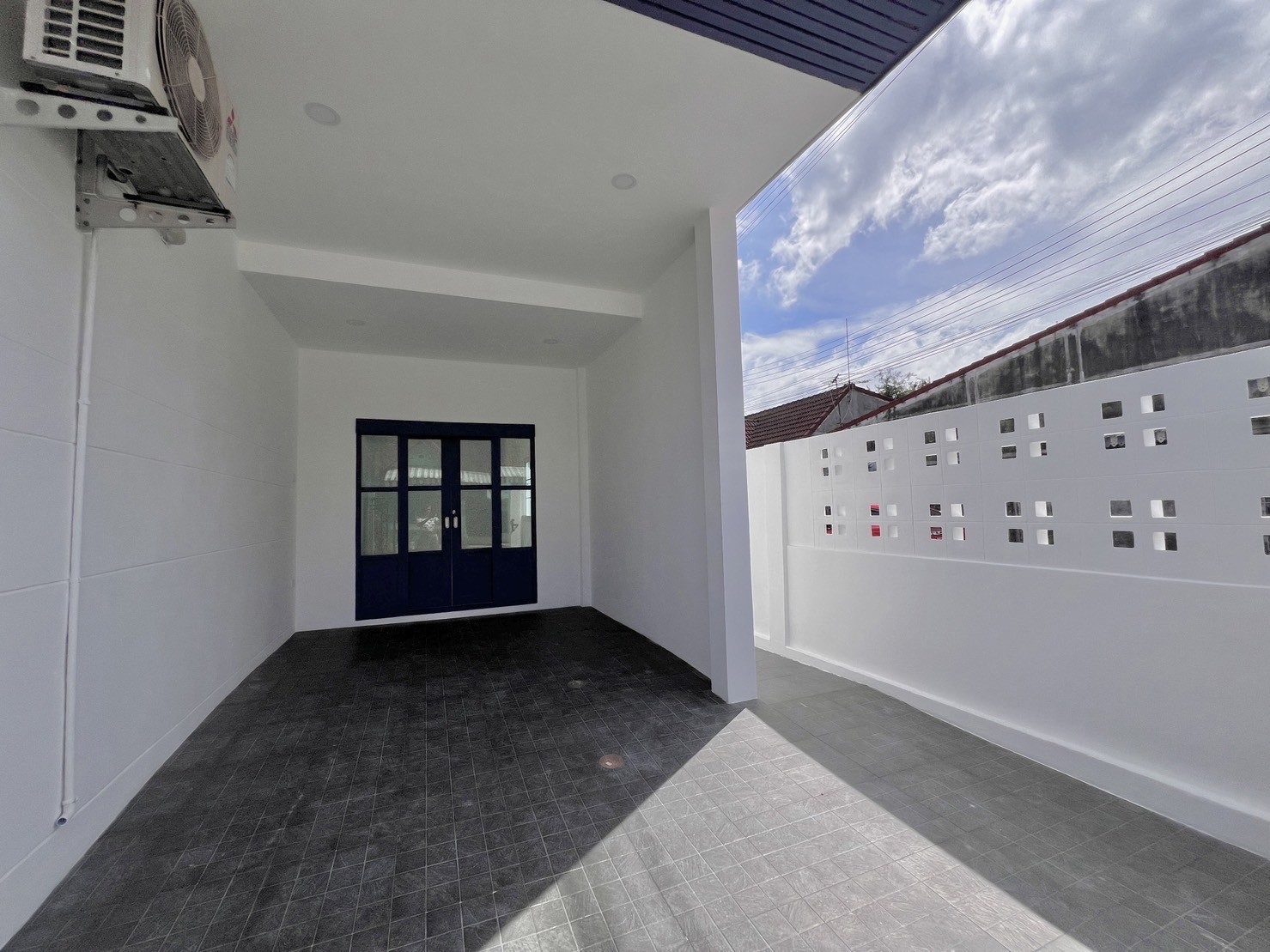 For Sales : Thalang, Town House @Phet Ladda Village, 2 Bedrooms, 1 Bathroom