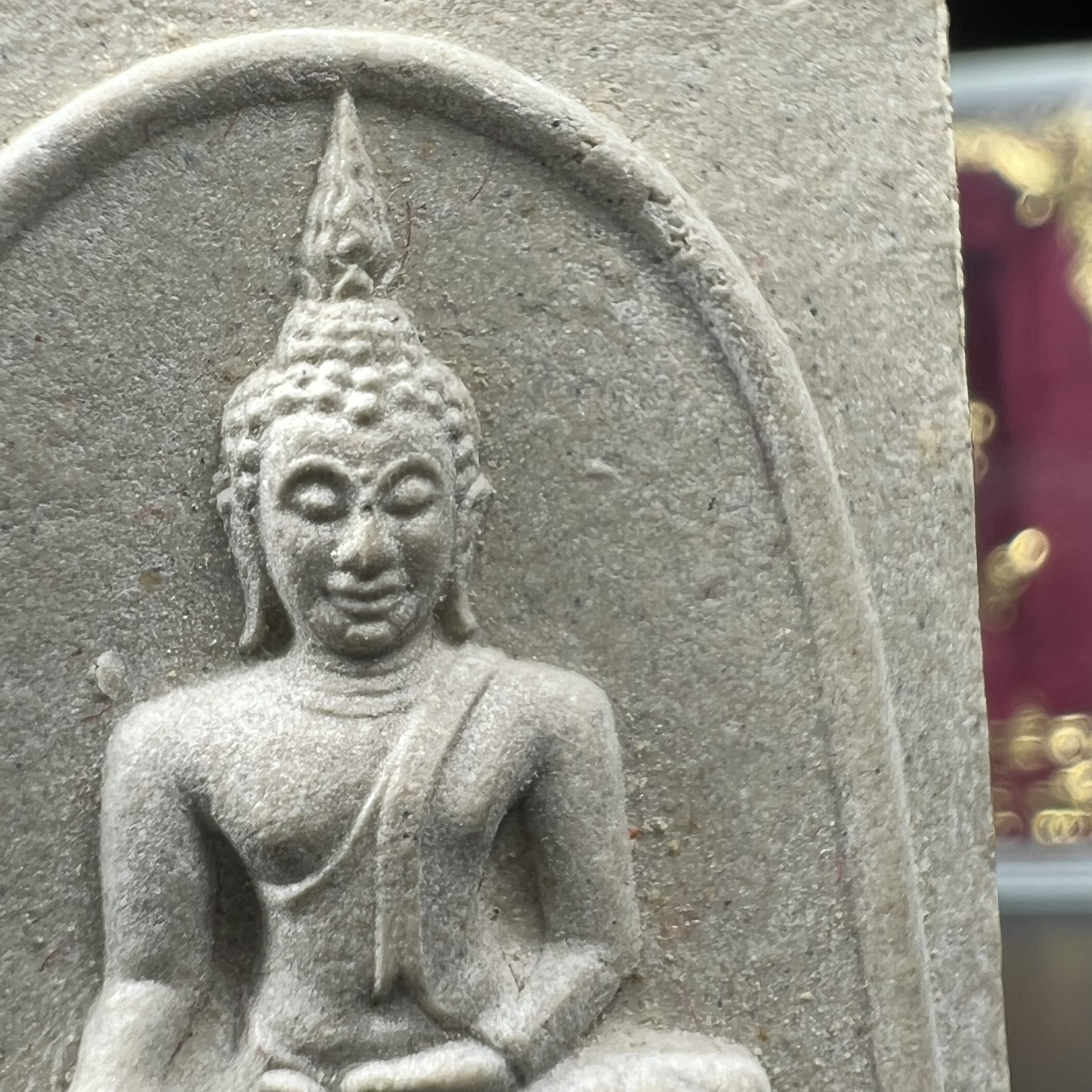 พระพุทธชินสีห์ ภปร. ทันโต เสฏโฐ ปี2533 พิมพ์ใหญ่(องค์นี้ด้านหลังบรรจุพลอยเสกมงคลเยอะมาก) บรรจุพระทนต์ในหลวง รุ่นเดียวในประวัติศาสตร์ ****รุ่นนี้ขอแนะนำ****