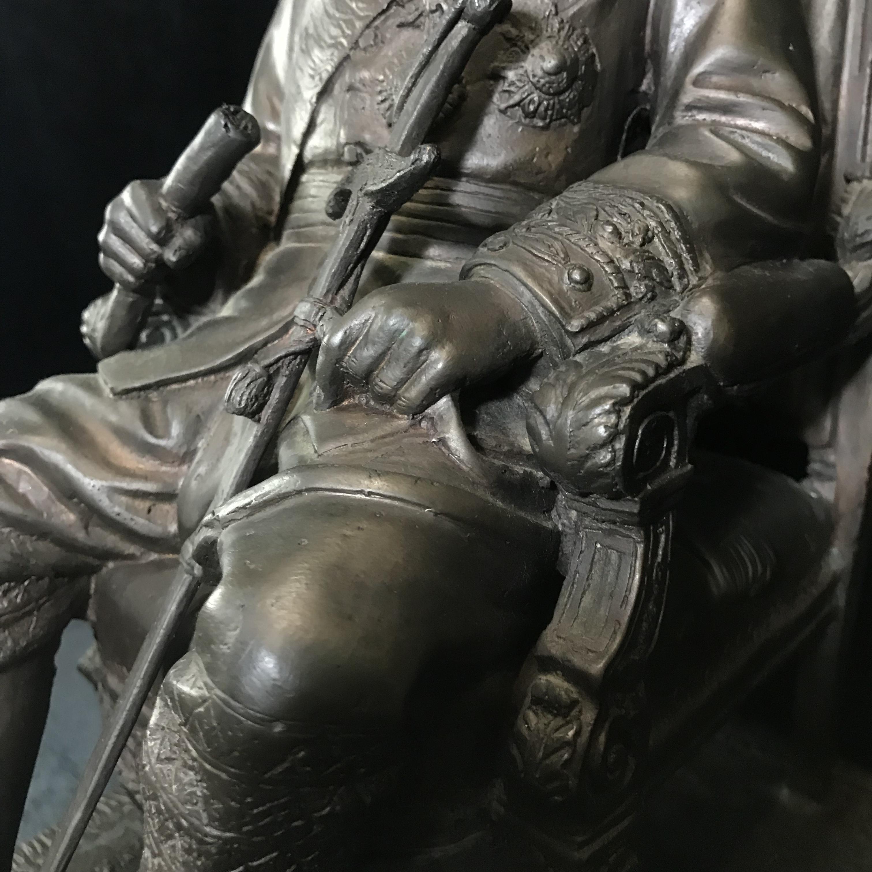 พระบรมรูป รัชกาลที่5 กรมป่าไม้ครบรอบ 100 ปี พ.ศ.2539 เนื้อโลหะผสม องค์ขนาดใหญ่(หายาก)ศิลป์สวย เข้มขลัง งดงาม