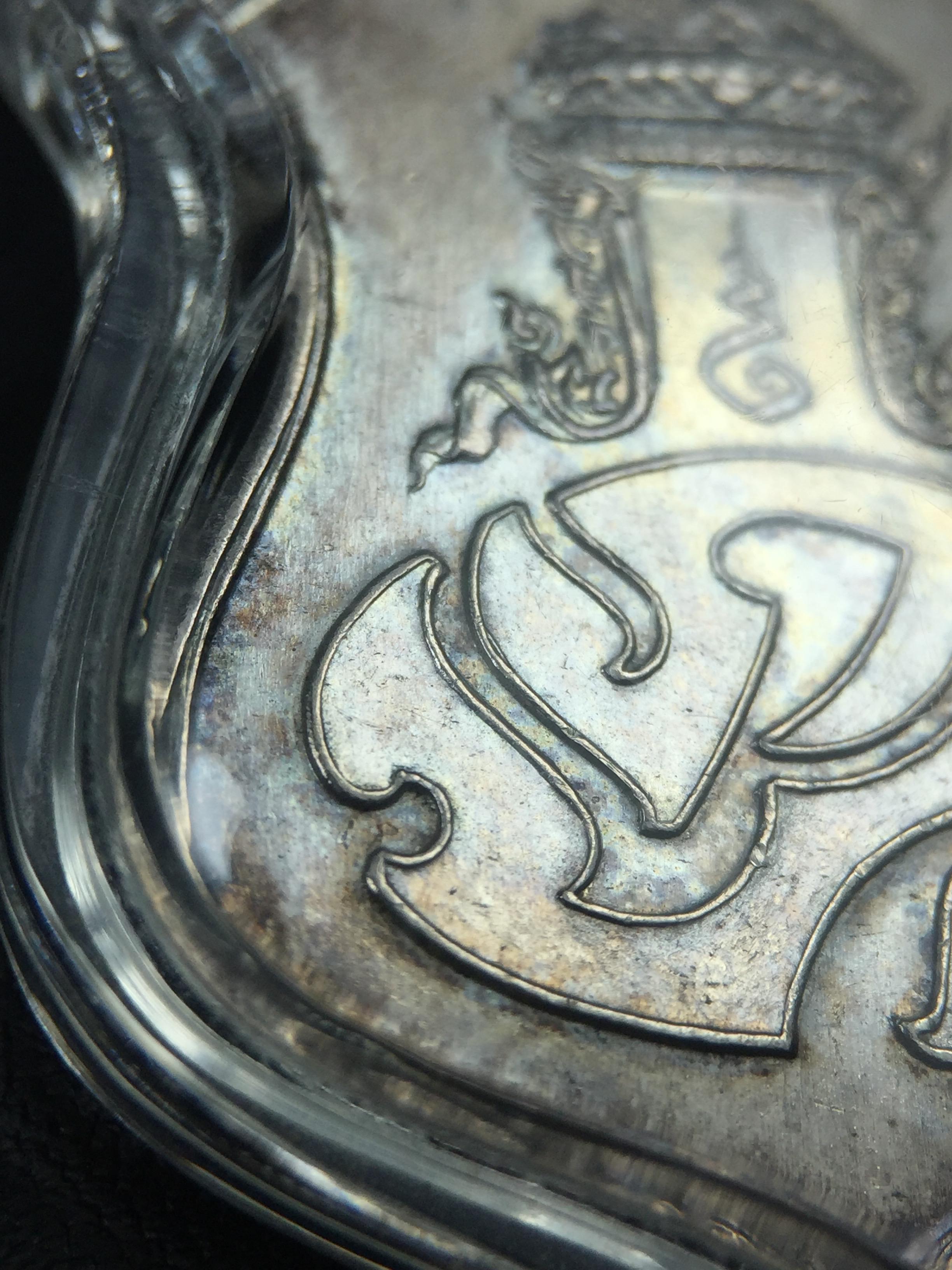 เหรียญสังคีตมงคล ภปร. ปี 2509(พระราชทาน)สุดยอดหายาก สร้างโดยพระราชทรัพย์ส่วนพระองค์ของพระบาทสมเด็จพระเจ้าอยู่หัวรัชกาลที่9(1ใน300 เหรียญ)เนื้อเงินสภาพสวยๆมีผิวขึ้นน้ำทองรุ้งๆเดิมๆตามกาลเวลา