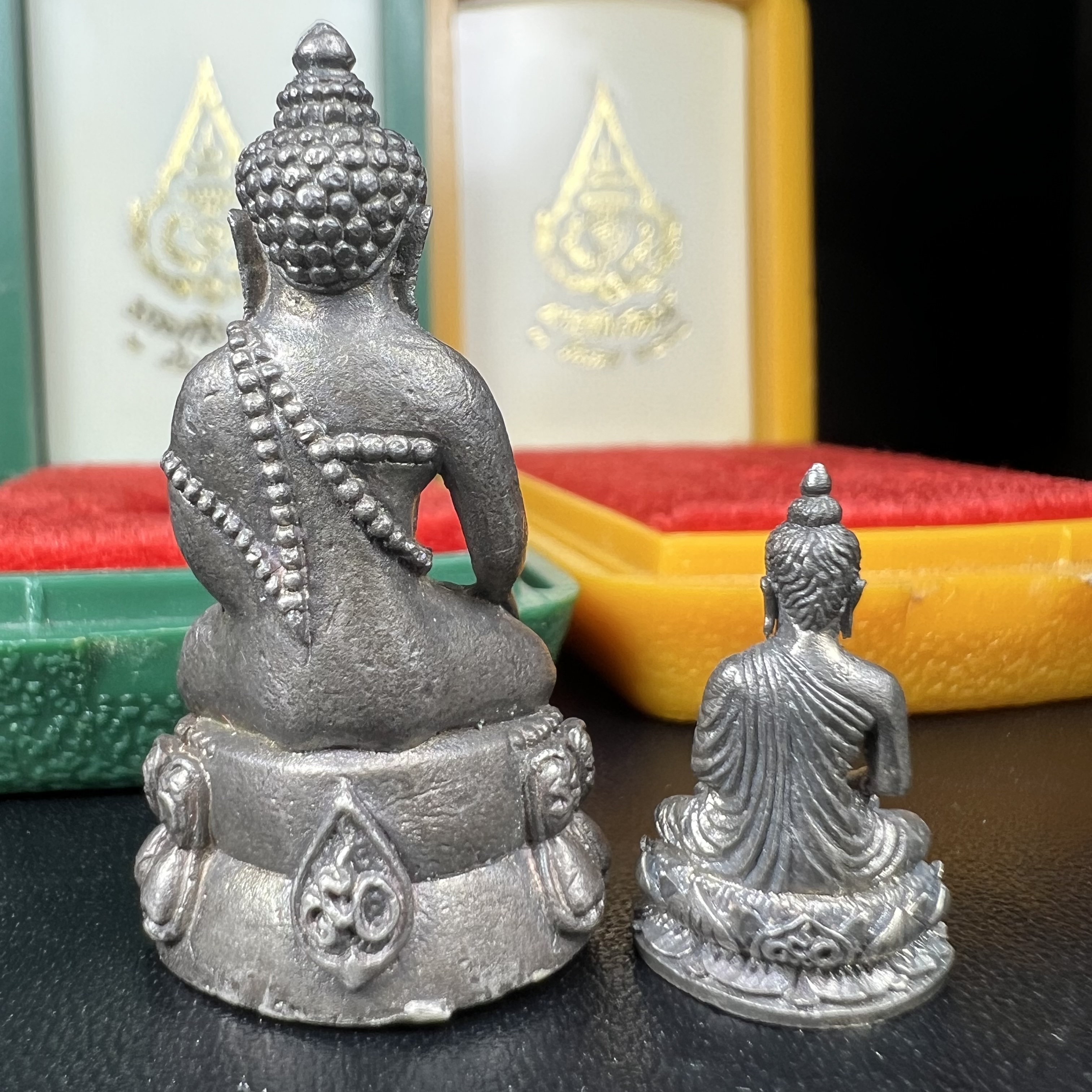 พระกริ่ง-พระชัยวัฒยน์วาสนาสมเด็จพระสังฆราช(วาสน์)วัดราชบพิธฯปี2531 เนื้อเงิน สร้างเป็นที่ระลึกในคราวที่สมเด็จพระอริยวงศาคตญาณ สมเด็จพระสังฆราช(วาสน์ วาสโน)มีพระชนมายุครบ90พรรษา(ในหลวง ร.9 เสด็จในพิธี)งานแกะแม่พิมพ์โดย นายช่างเกษม มงคลเจริญ)หายาก