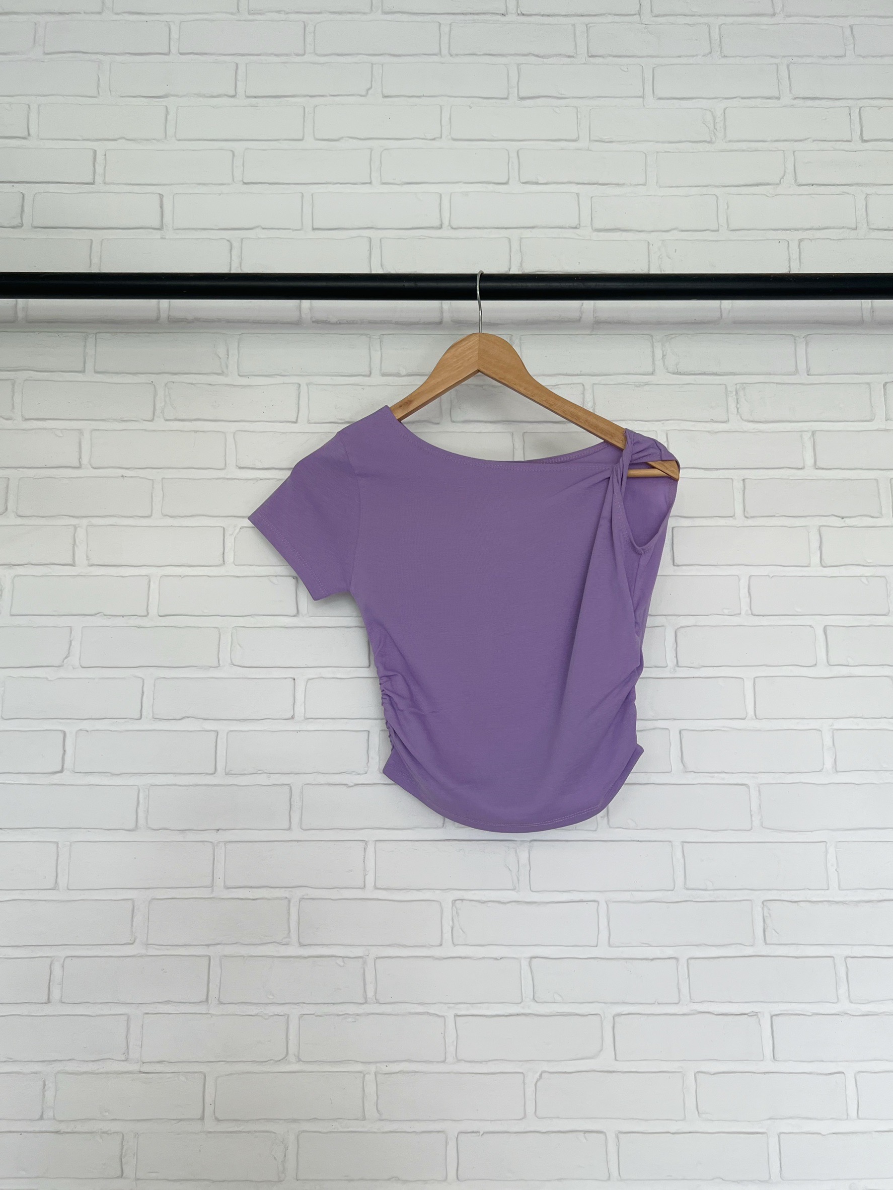 เปิดไหล่บิด