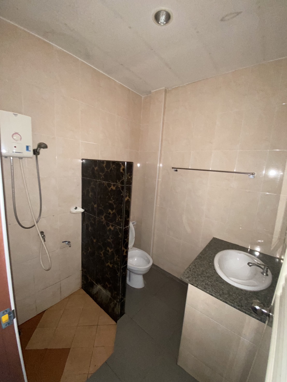 For Sale : Wichit, 2-Story Town House, 3 Bedrooms 3 Bathrooms