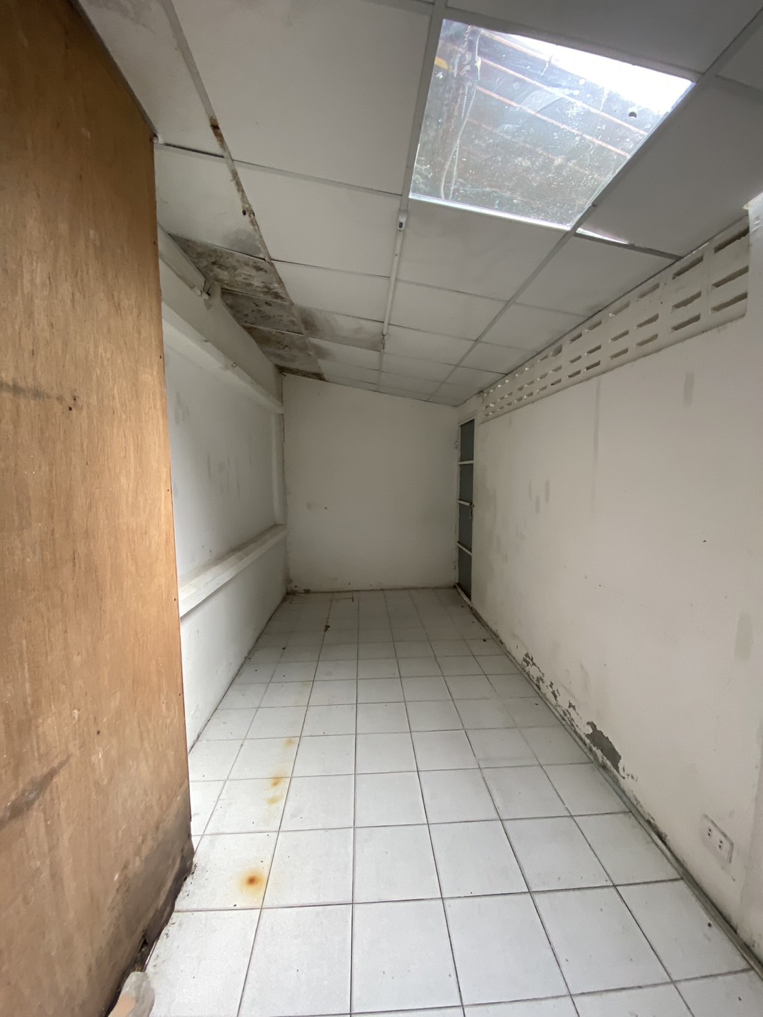 For Sales : Phuket Town, 4-story commercial building, 4 Rooms 4 Bathrooms