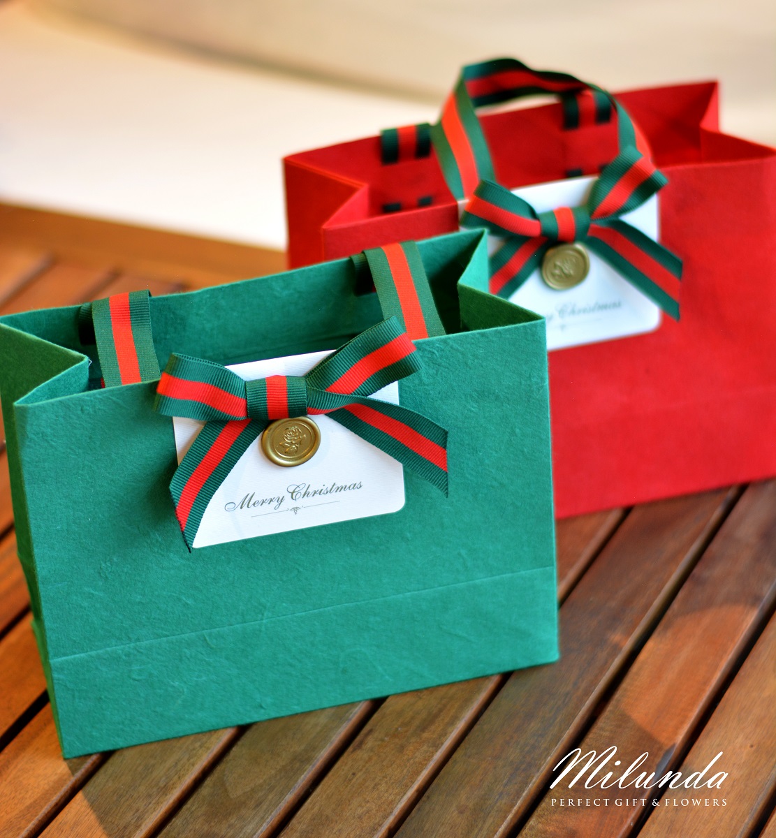 Christmas bags กระเป๋าของขวัญพิมพ์ชื่อโลโก้ แบบผูกโบว์มี 8 สี