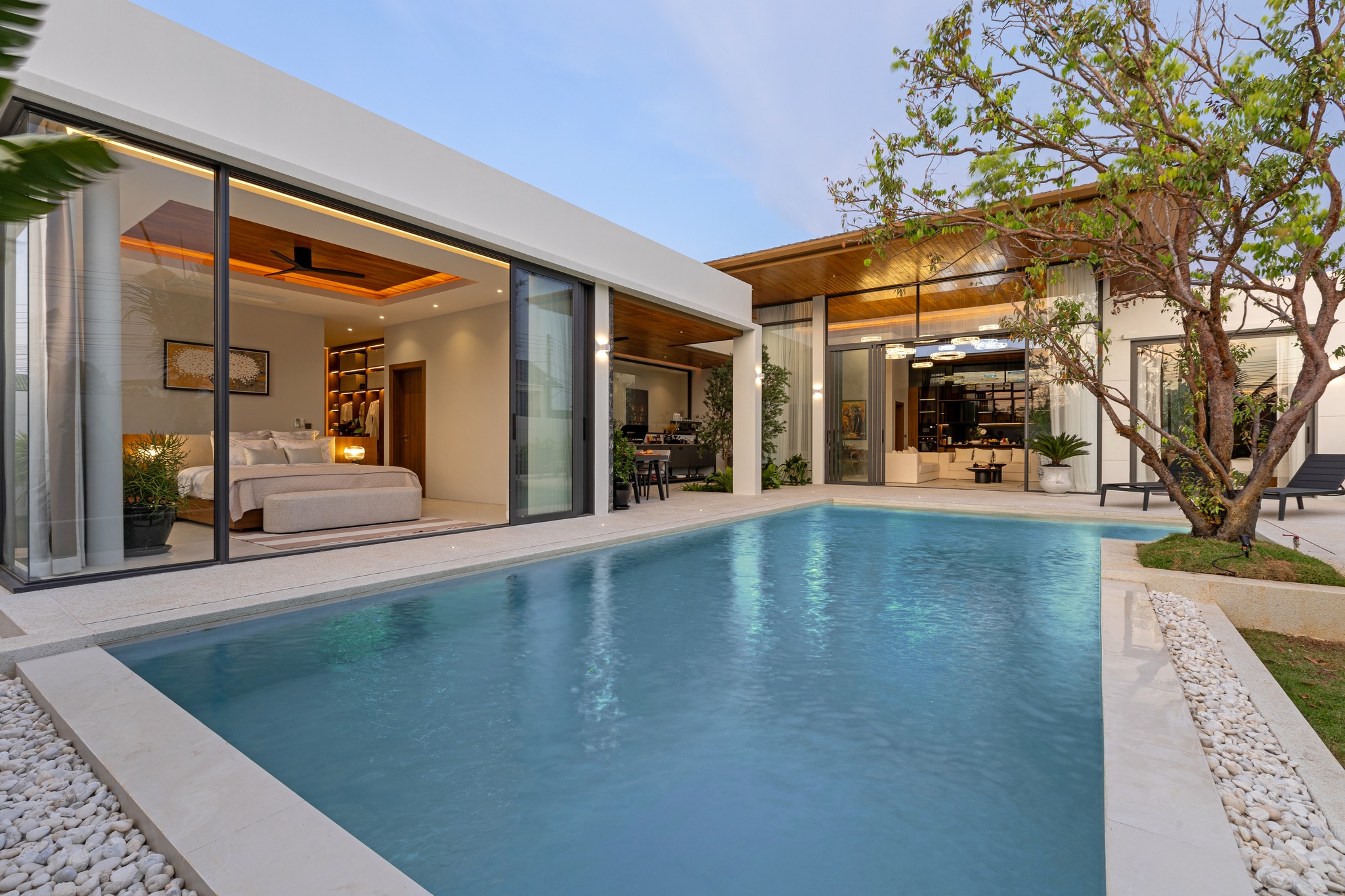 For Sales : Cherngtalay, Luxury Pool Villa, 3 Bedrooms 5 Bathrooms