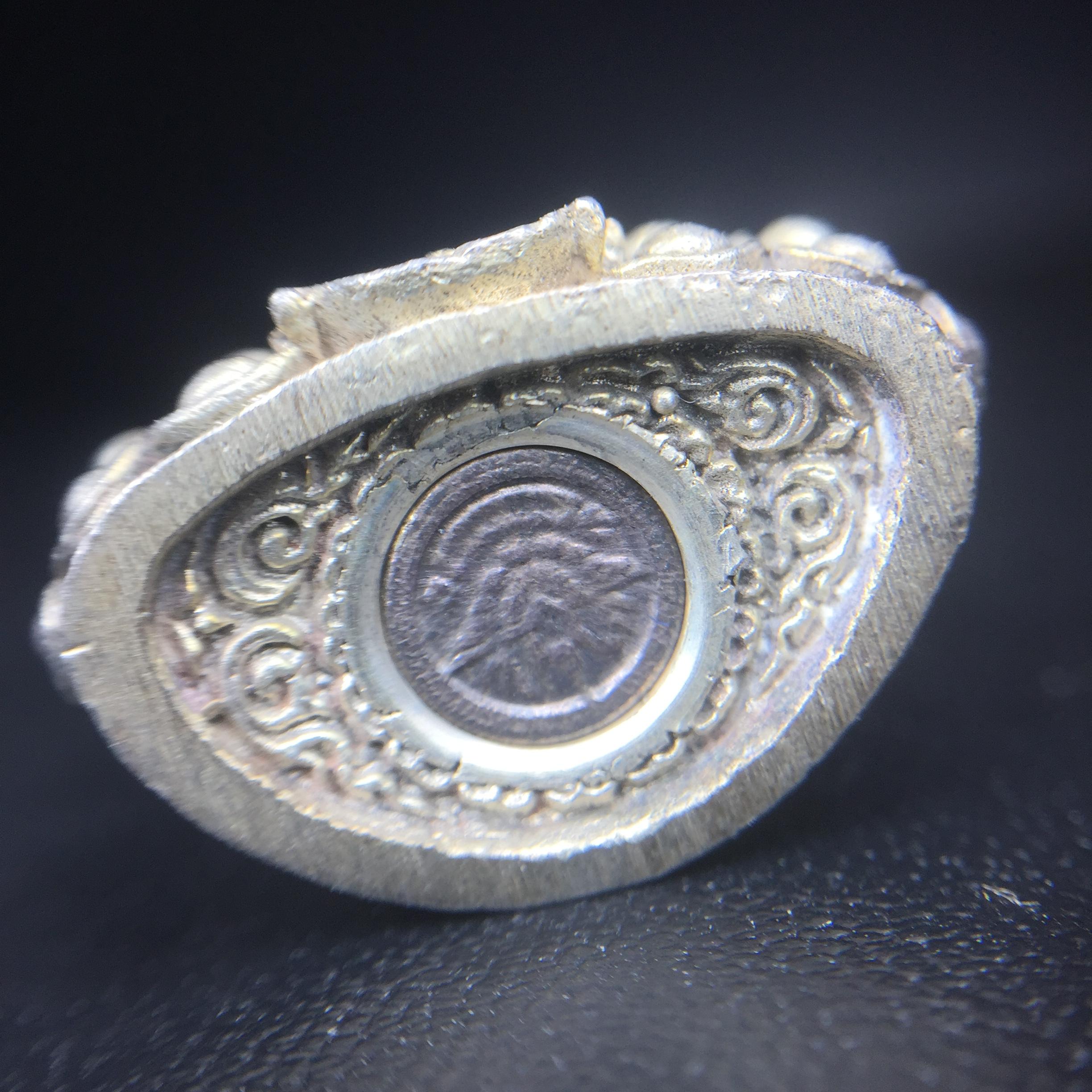 พระกริ่งศิรากาศ ภปร.(วัตถุมงคล"คุ้มเกล้าฯ") โรงพยาบาลภูมิพล เนื้อเงินพิมพ์หน้าไทย (ในหลวงรัชกาลที่9เสด็จเททอง)(พิธีใหญ่)(นิยม)