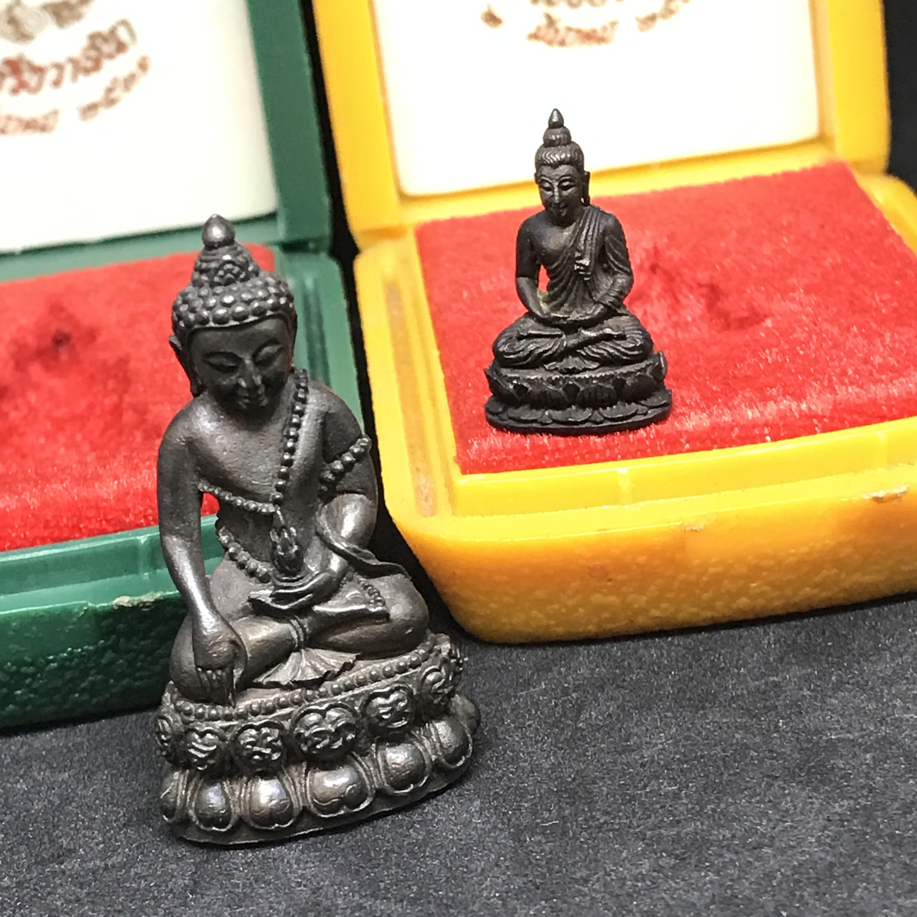 พระกริ่ง-พระชัยวัฒน์วาสนาสมเด็จพระสังฆราช (วาสน์) วัดราชบพิธฯ ปี๒๕๓๑ เนื้อนวะโลหะ สร้างเป็นที่ระลึกในคราวที่สมเด็จพระอริยวงศาคตญาณ สมเด็จพระสังฆราช (วาสน์ วาสโน) วัดราชบพิธฯ มีพระชนมายุครบ ๙๐ พรรษา(ในหลวง ร.9 เสด็จในพิธี)