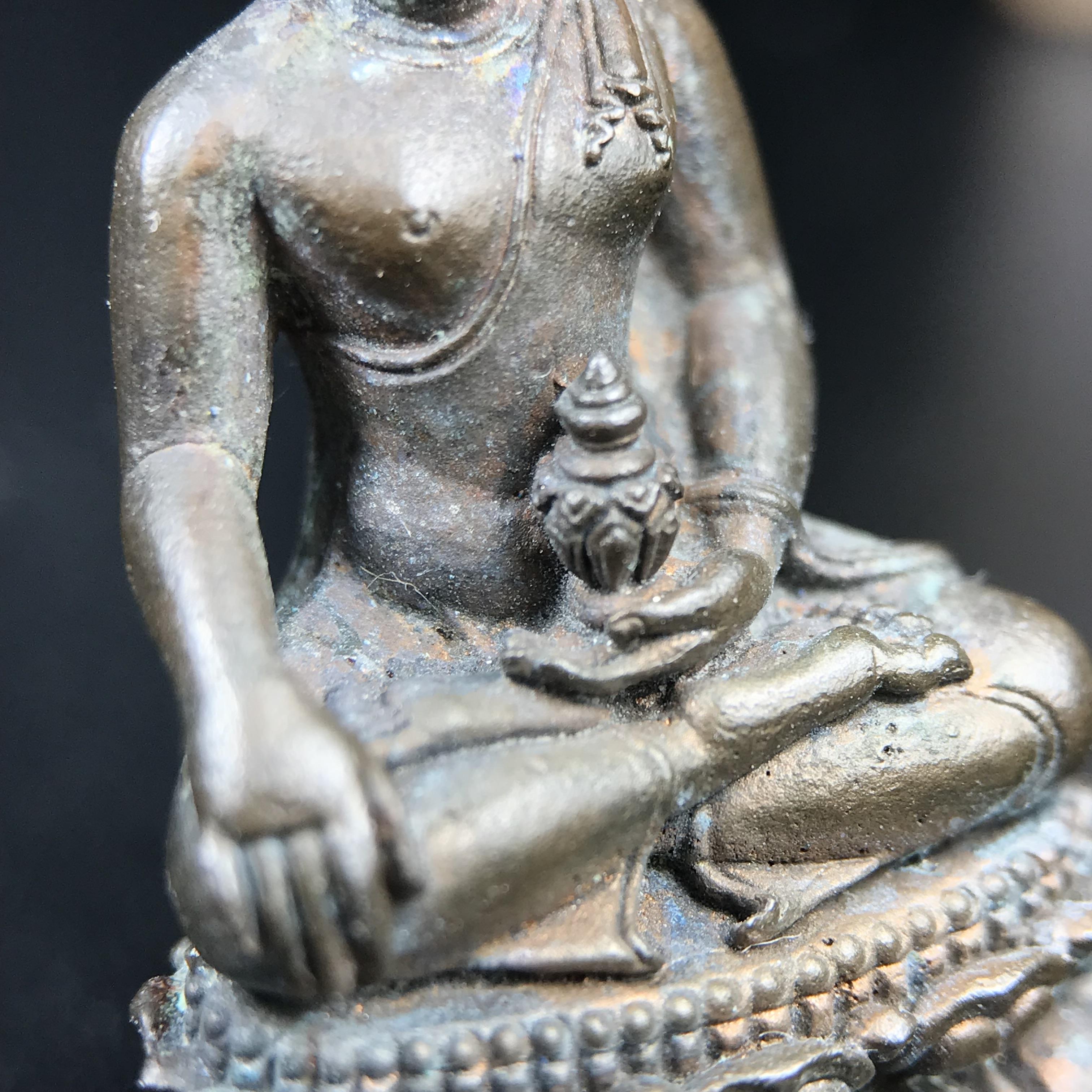 พระกริ่ง-พระชัยวัฒน์อธิบดี ปี2525 ของดีอัยการ (มีไว้บูชาเลื่อนยศเลื่อนตำแหน่งทุกท่าน)(1ใน 2525 ชุด)****ชุดหมายเลข ๗๘๖ ****มียศ มีบารมี สมกับความหมายของนาม พระกริ่งอธิบดี “พระกริ่งผู้เป็นใหญ่ในหมู่พระกริ่งทั้งหลาย”