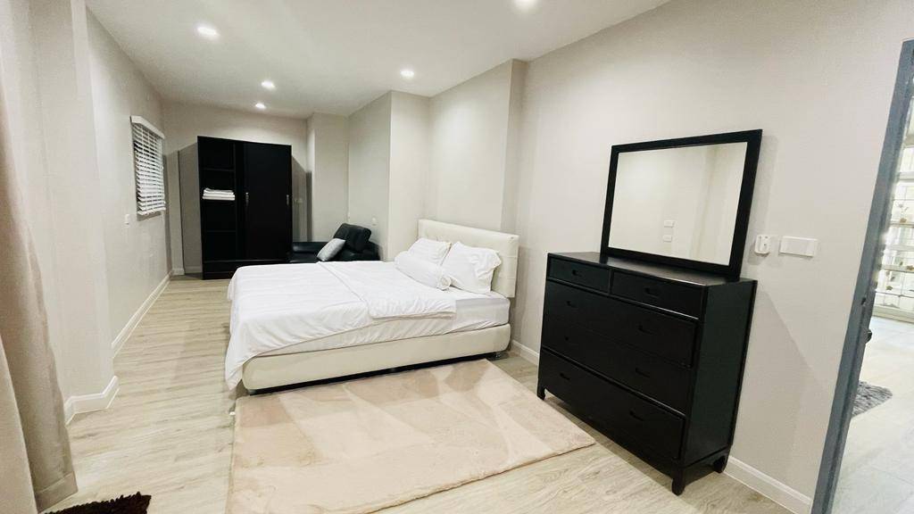 For Sales : Kathu, Private Pool Villa, 5 Bedrooms 6 Bathrooms