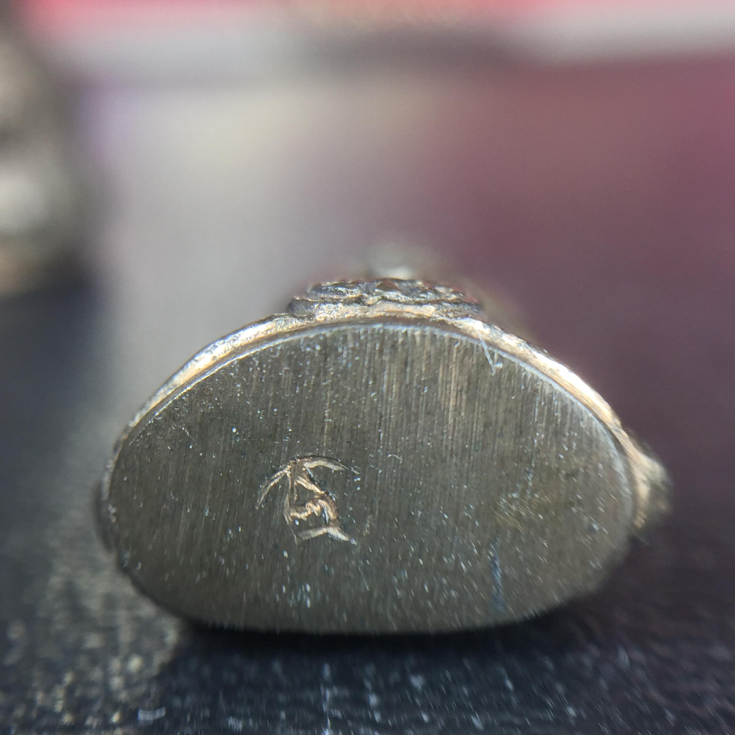 พระกริ่ง-พระชัยวัฒน์ ภปร. ธรรมศาสตร์ 50ปี เนื้อนวโลหะ ปี2527(ในหลวงรัชกาลที่9 เสด็จเททอง)(หายาก)(1ใน677ชุด)