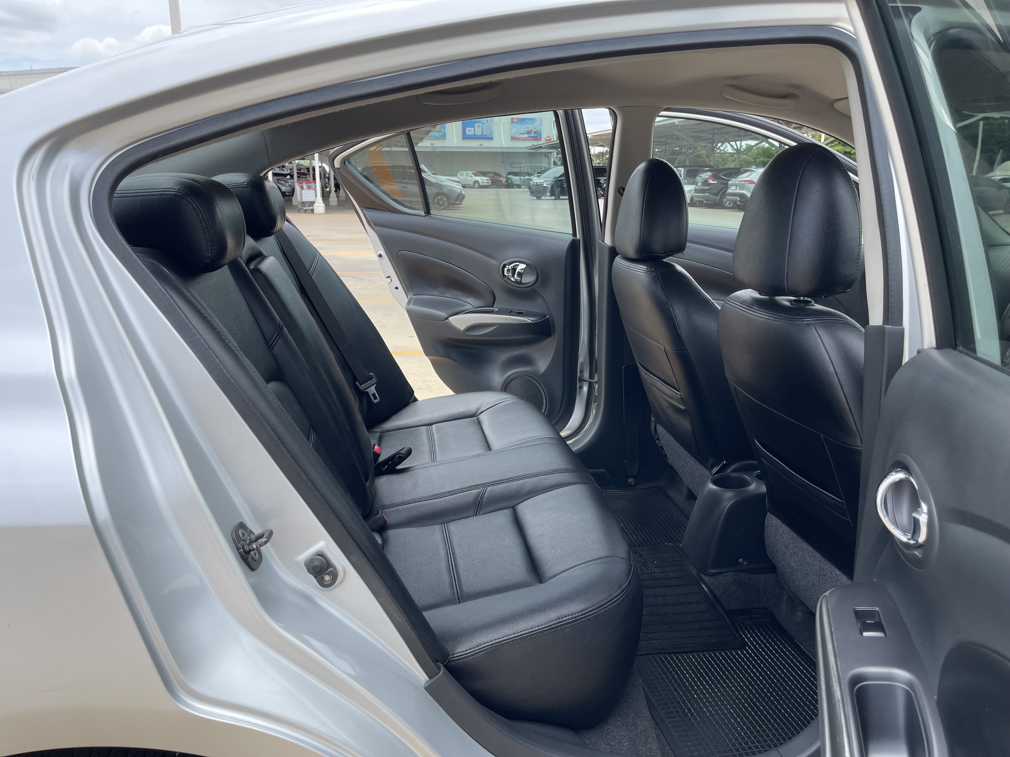 Nissan Almera 1.2 VL At 2014 เงิน