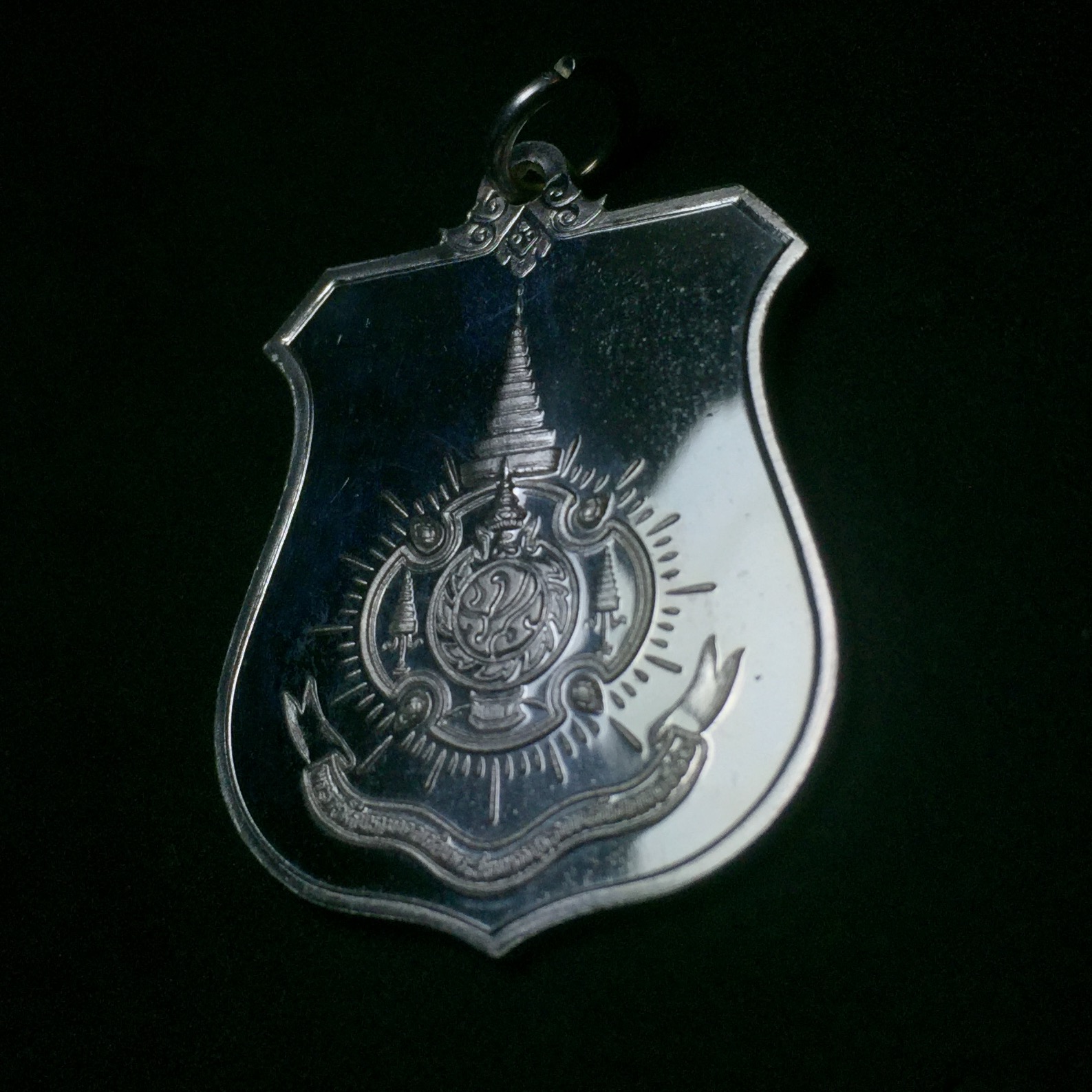 เหรียญมิ่งมหามงคล เฉลิมพระชนมพรรษา 6 รอบในหลวง ปี 2542 เนื้อเงินขัดเงาพร้อมกล่อง