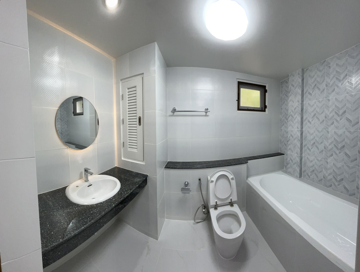 For Sale : Villa Boatlagoon (park 1) 4 Bedrooms 5 Bathrooms