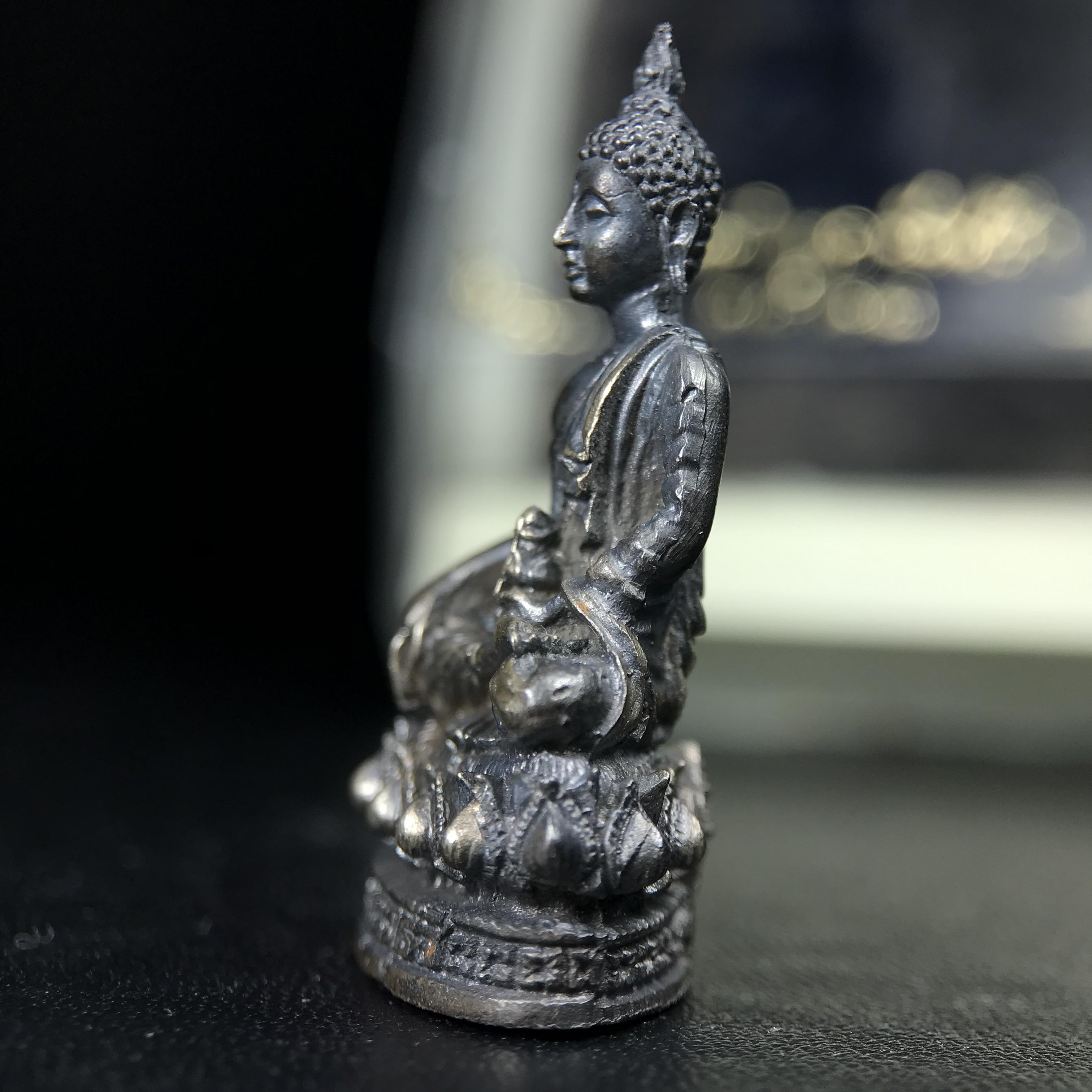 พระกริ่งพรหมรังสี อนุสรณ์ 190 ปี สมเด็จพระพุฒาจารย์ โต วัดอินทรวิหาร ปี2521 เนื้อเงิน(ผิวเดิมเข้มขลัง)พิธีมหาพุทธาภิเษกครั้งยิ่งใหญ่ พิธีสรรพสิทธิชัยไพรีพินาศมหามังคลาภิเษก หมายถึงฤกษ์การปลุกเสกที่เน้นด้านโชคลาภ มีชัยชนะต่อศัตรูการค้า การงาน(รุ่นนี้แนะนำ)