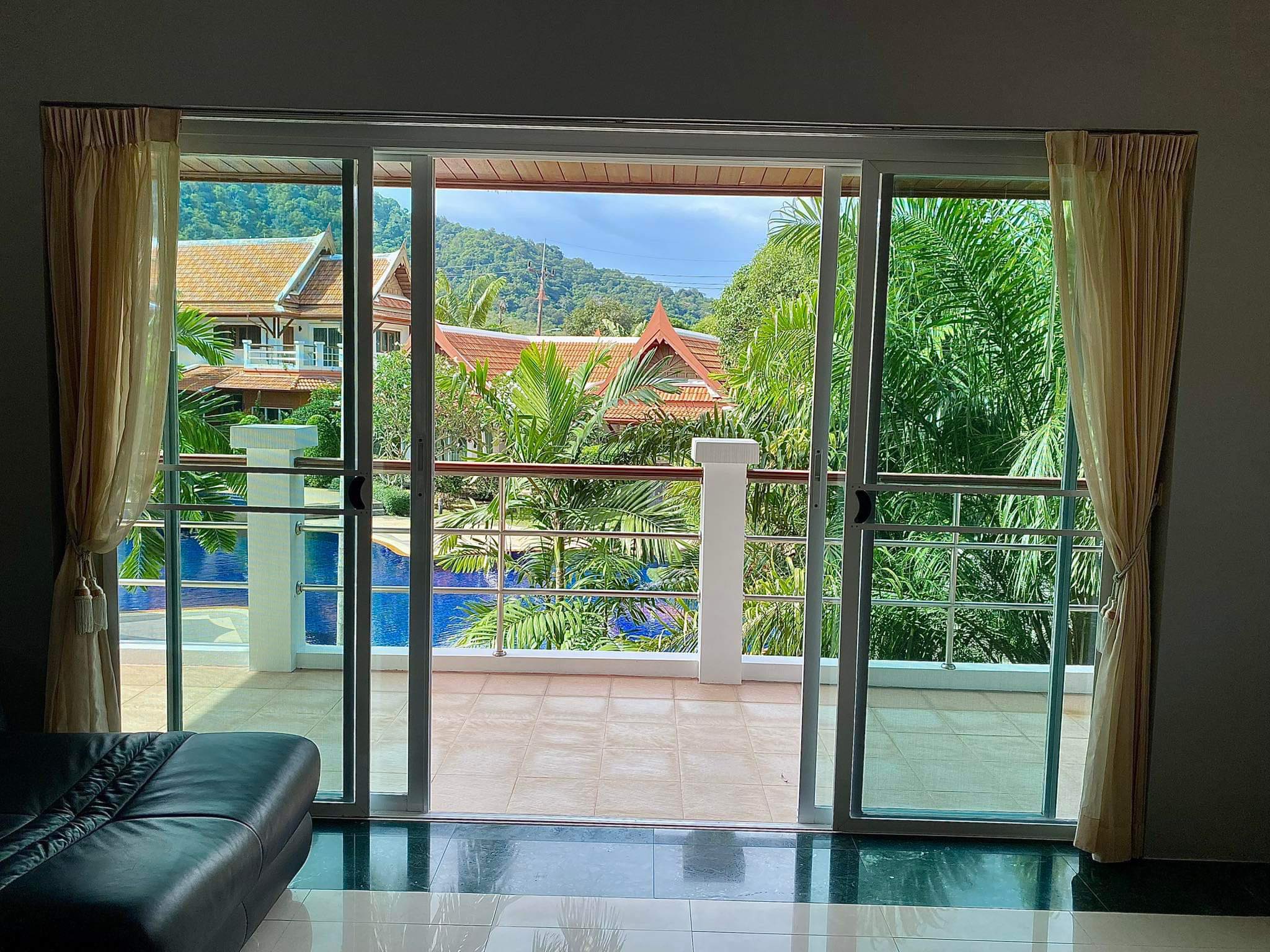 For Rent : Rawai, 2-story house, contemporary Thai style, 3 bedrooms 2 bathrooms