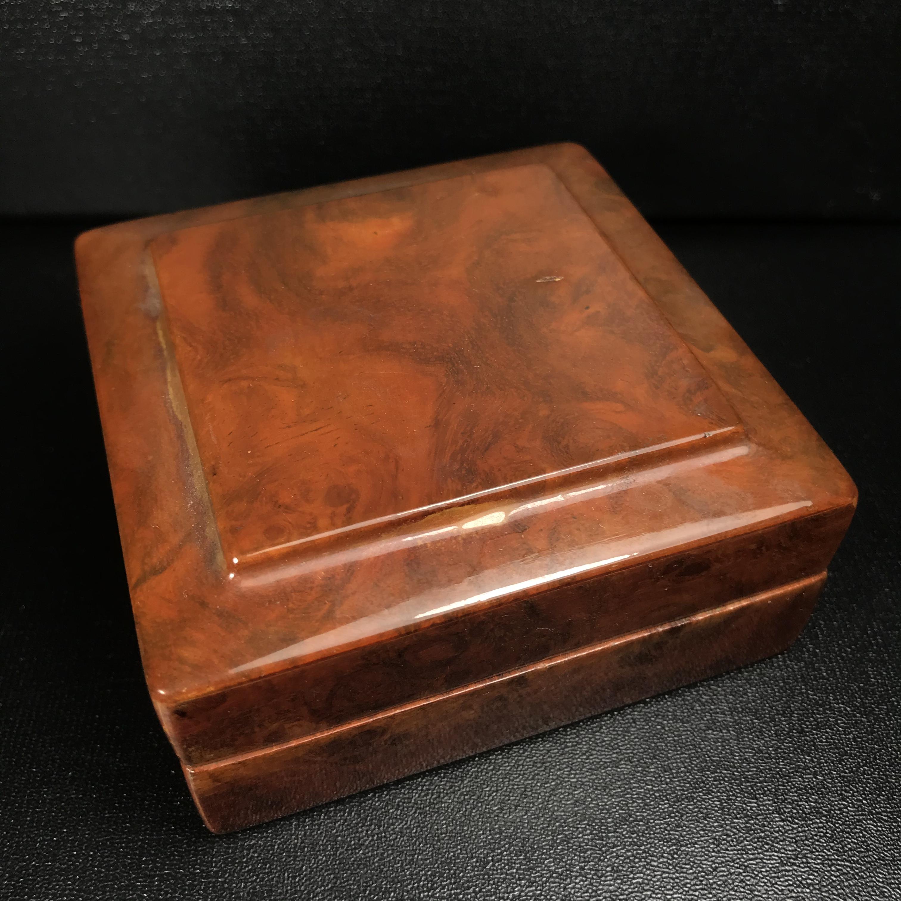 พระกริ่งสมเด็จญาณ วัดบวรนิเวศวิหาร เนื้อเงินบริสุทธิ์ 92.5% ตรากาญจนาภิเษกทองคำ+พระชัยวัฒน์ไพรีพินาศ เนื้อทองคำ พระราชทานแจกเมื่อ 3 ตุลาคม 2538 มาพร้อม กล่องลายไม้สุดหรู(ครบชุด หายาก)