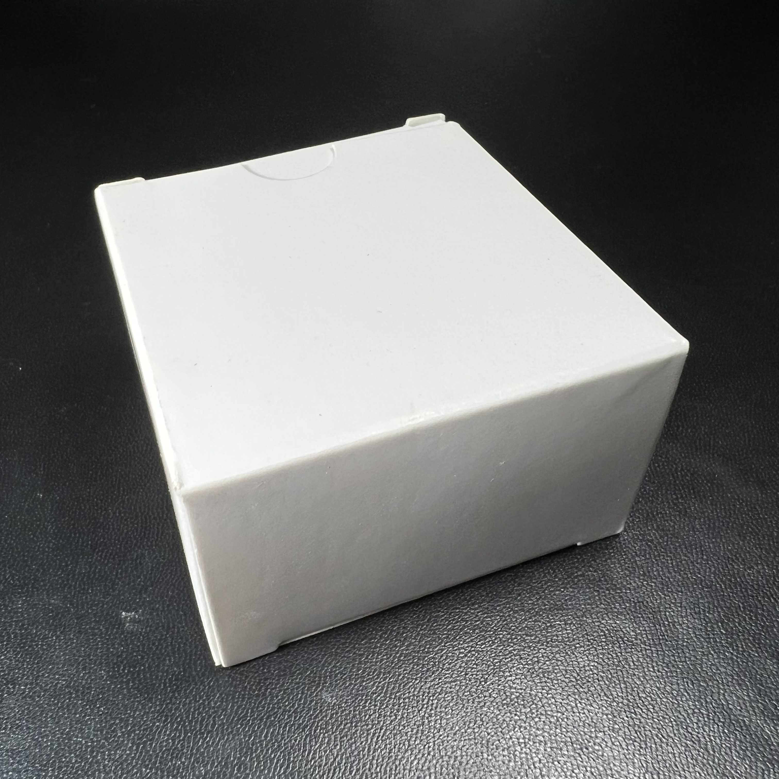 พระพุทธโสธร รุ่นอุดมโชคโภคทรัพย์ ปี 2550 เนื้อทองคำ พิมพ์จิ๋ว วัดโสธรวรารามวรวิหาร จ.ฉะเชิงเทรา (สภาพ สวย ซีนซองเดิม กล่องบบรรจุเดิมครบสมบูรณ์)