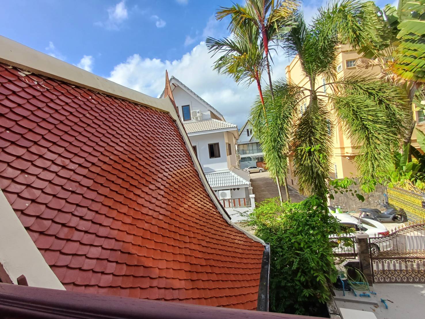 For Rent : Patong, Thai style townhouse, 2 bedroom 3 bathroom