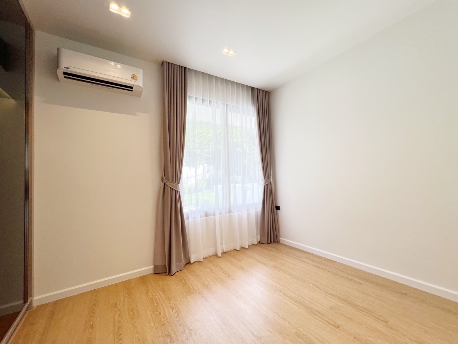 For Sales : Kathu, Loch Palm Villa, 4 Bedrooms 6 Bathrooms