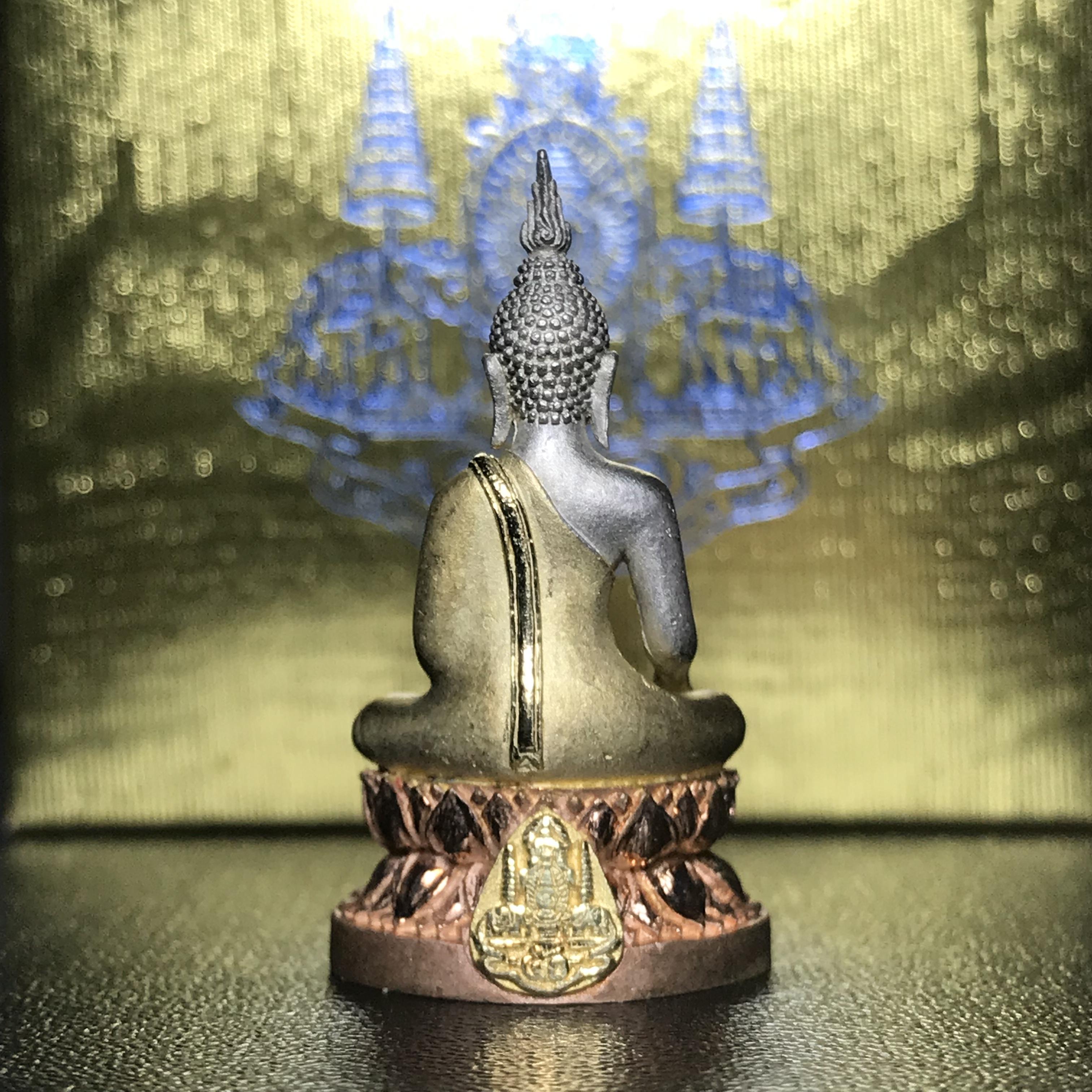 พระกริ่งพระพุทธนวราชบพิตร ครองสิริราชสมบัติครบ 50 ปี พ.ศ.2540 เนื้อเงินสามกษัตริย์