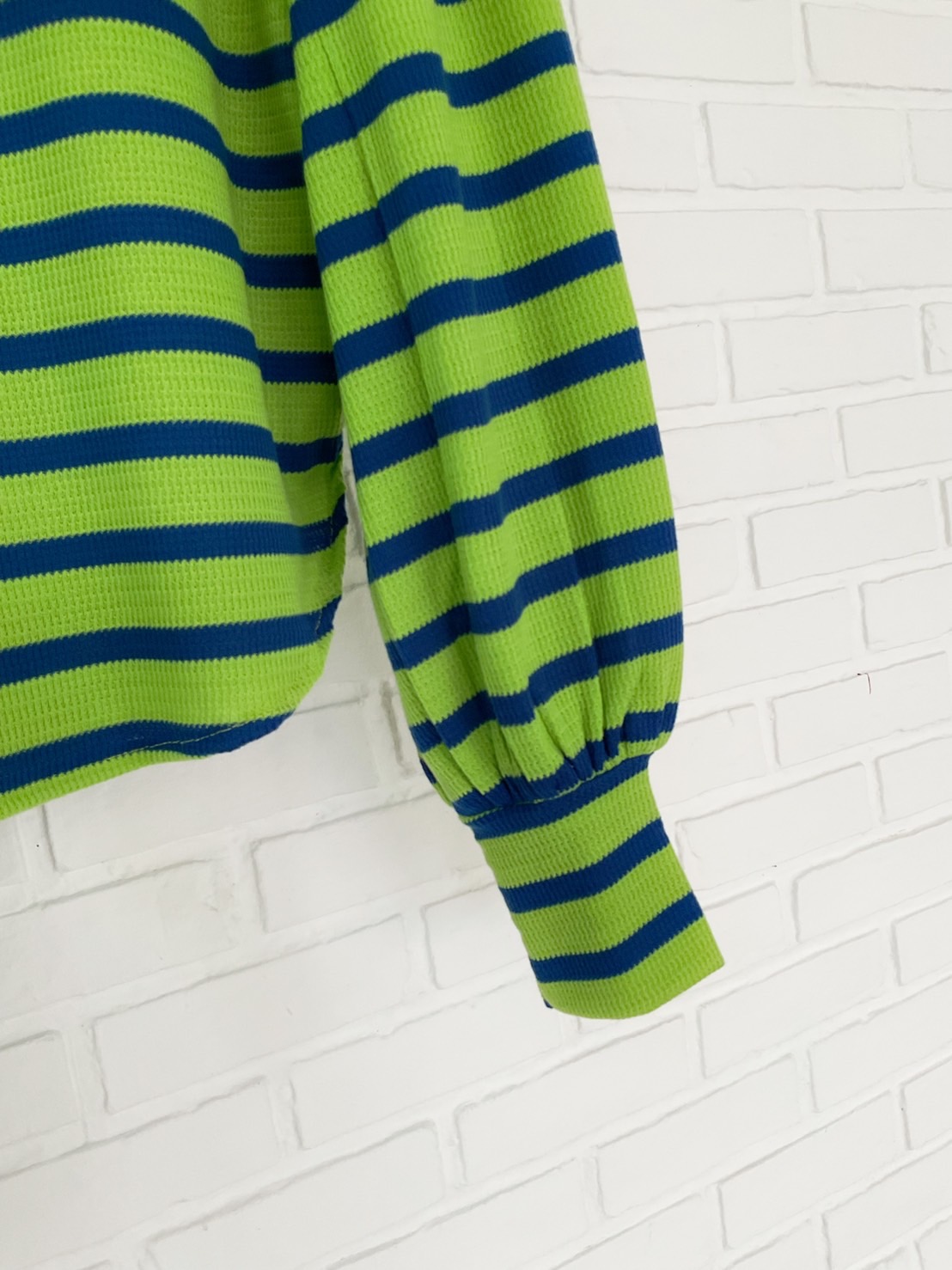 ริ้วห่างแขนจั้ม