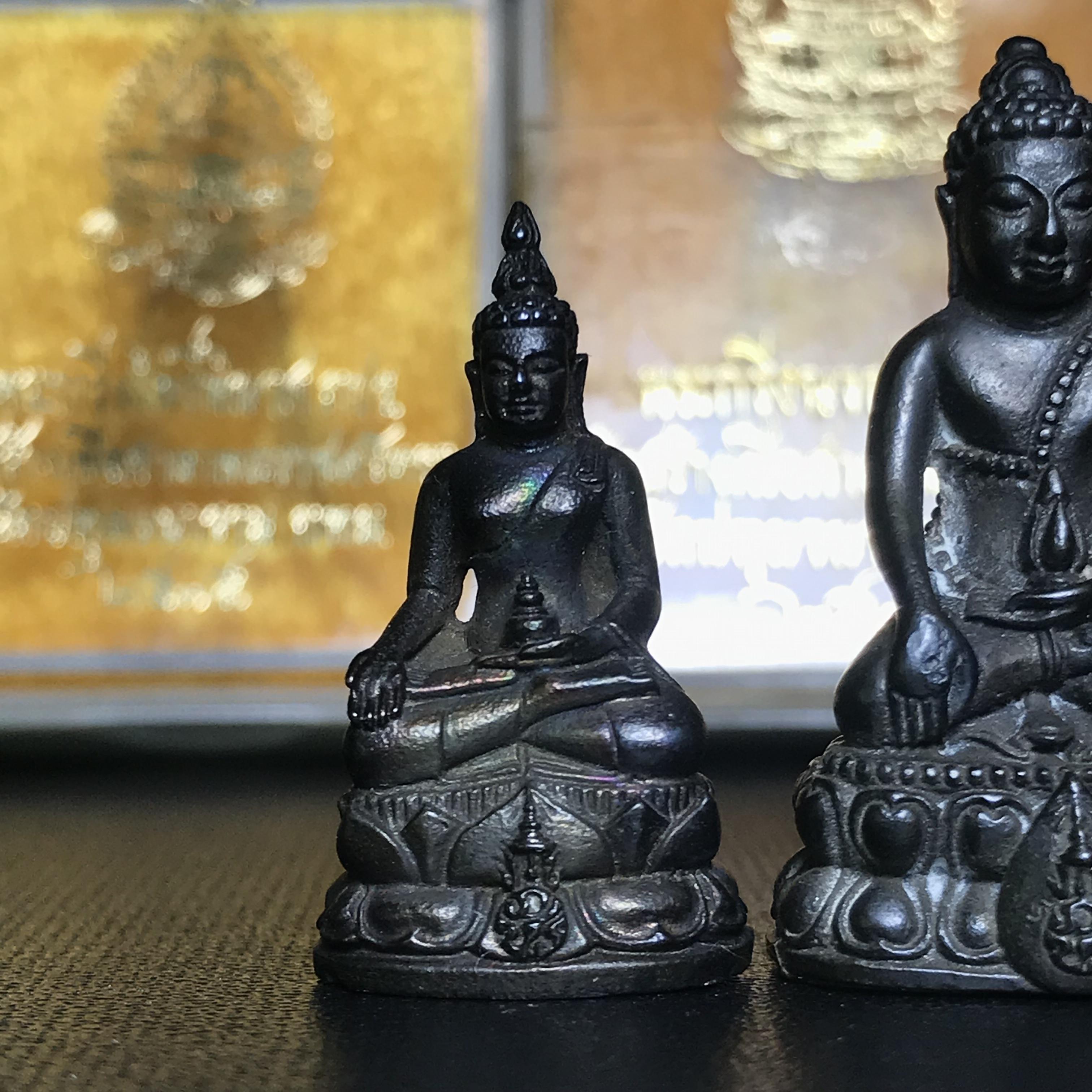 พระกริ่งนวปทุม ภปร.-พระชัยวัฒน์นวปทุม ภปร.-พระกริ่งไพรีพินาศ ภปร. รุ่นแรก วัดปทุมวนาราม ครบชุดเนื้อนวโลหะ ปี2535(ในหลวงรัชกาลที่9เสด็จเททอง)(1ใน3000องค์)หายาก