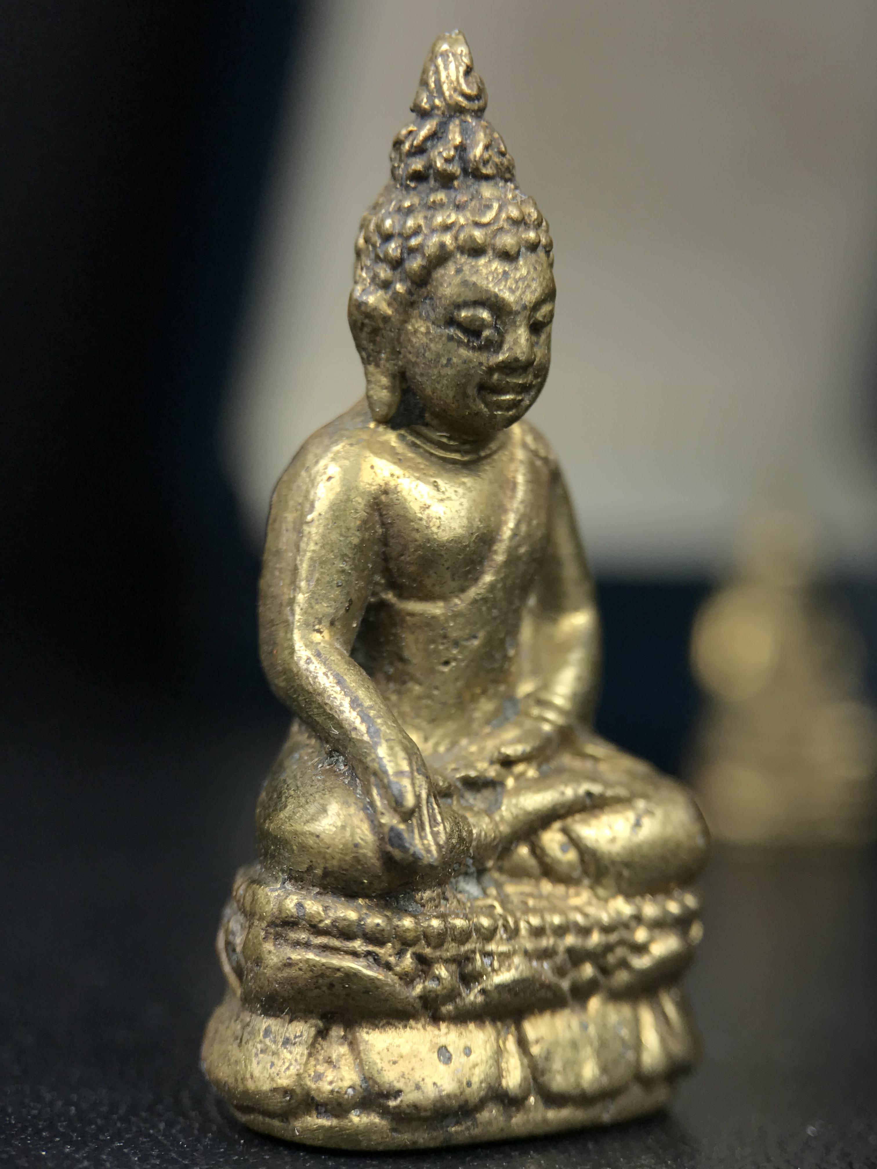 พระกริ่ง-พระชัยวัฒน์ไพรีพินาศ วัดบวรนิเวศวิหาร รุ่นผ้าป่าสิงห์บุรีปี2528(ชนวนมวลสารไพรีรุ่นแรก)(1ใน1500ชุด)สภาพสวยพร้อมกล่องบรรจุเดิมชุดกรรมการรับพระราชทานจากสมเด็จพระเทพในวโรกาสเด็จพระราชดำเนินทรงประกอบพิธีวางศิลาฤกษ์พระอุโบสถวัดตรีทศเทพวรวิหาร(หายากมาก)