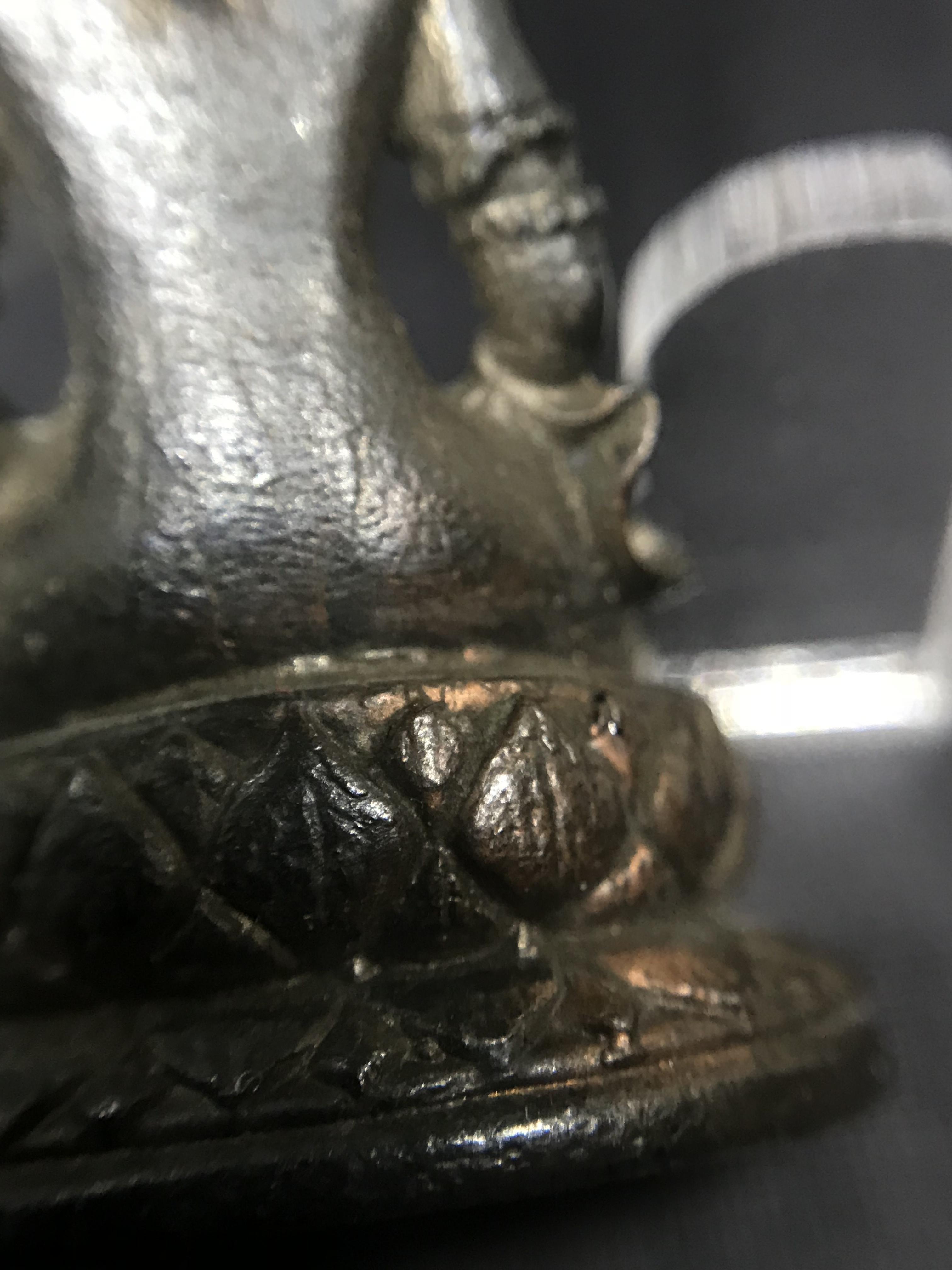 พระกริ่งธิเบตอวโลกิเตศวร ภปร.(พระไวโรจนะพุทธ)วัดมังกรกมลาวาส(เล่งเน่ยยี่) รุ่นแรกปี2515 เนื้อนวโลหะ(ในหลวงรัชกาลที่9เสด็จเททอง)(หายาก)