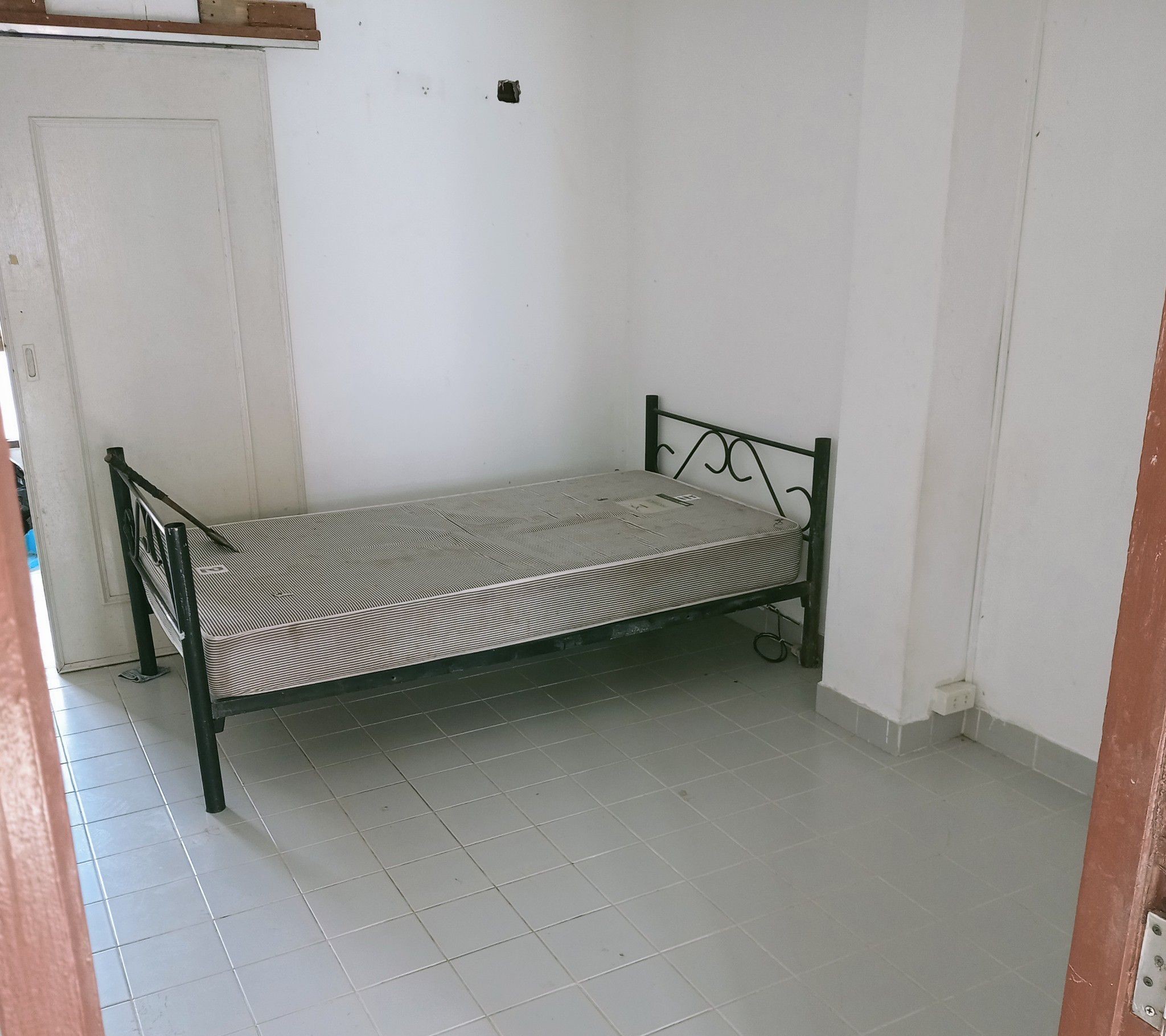 For Sales : Patong, 3-Storey Commercial Building, 5 Bedrooms 4 Bathrooms