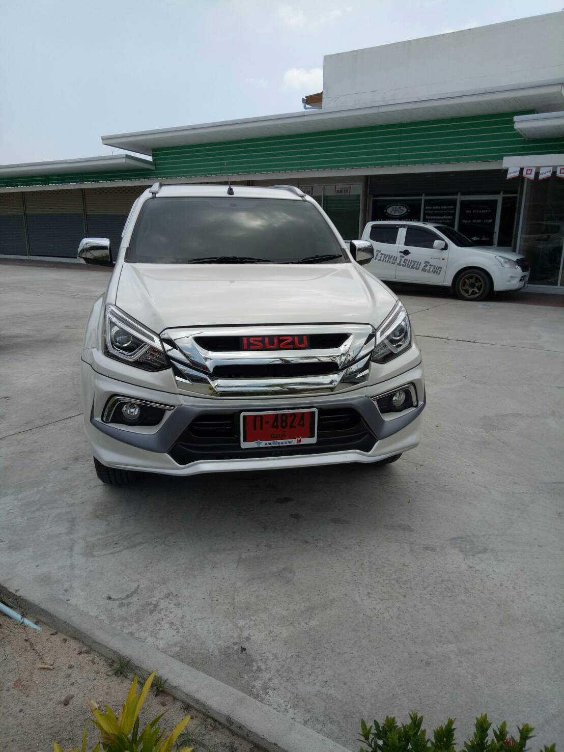 Isuzu MU-X 2017 Amotriz Bodykits