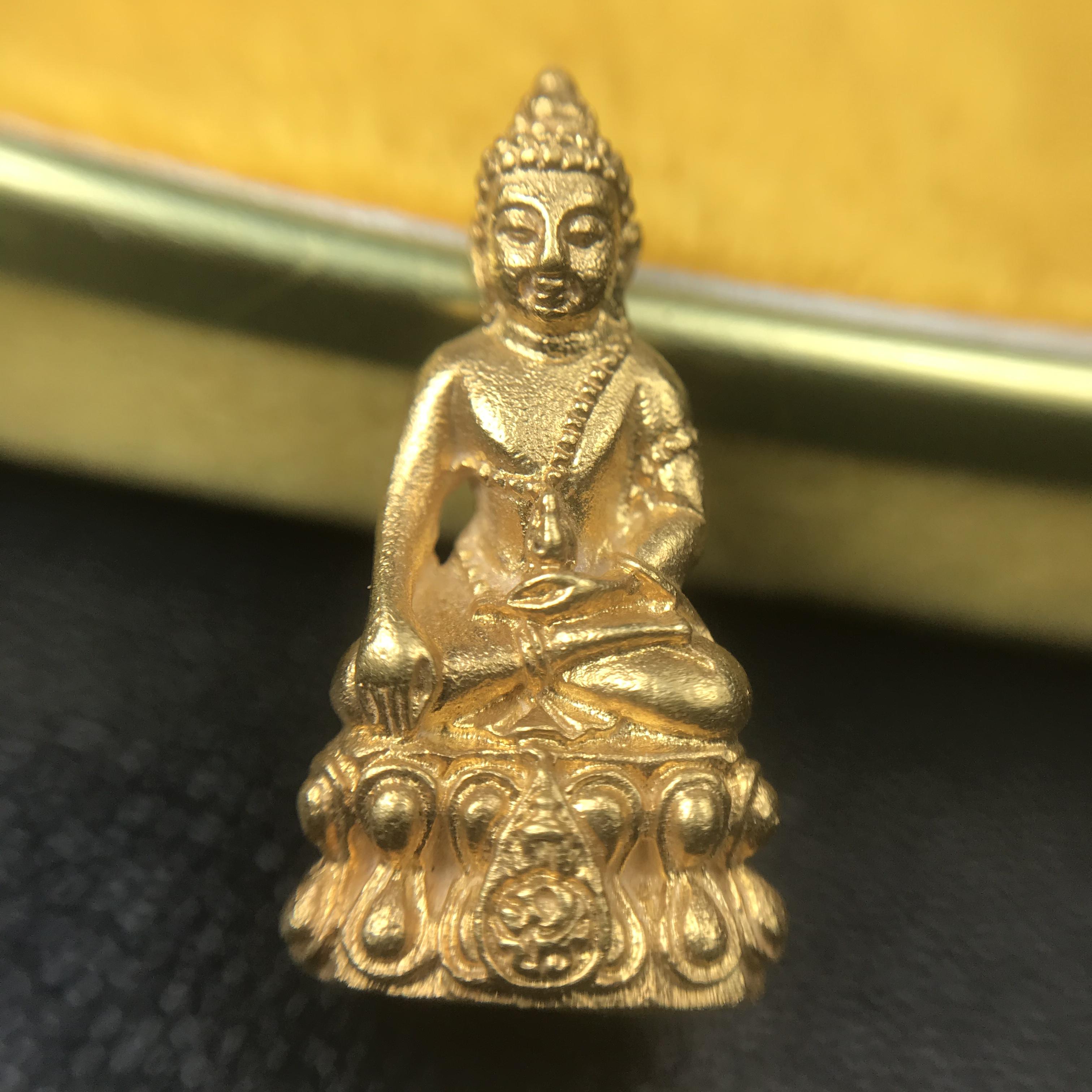 พระชัยวัฒน์นวปทุม ภปร. วัดปทุมวนาราม ปี2535 เนื้อทองคำ(ในหลวงรัชกาลที่9เสด็จเททอง)(สภาพสวยเดิมครบสมบูรณ์หายาก)