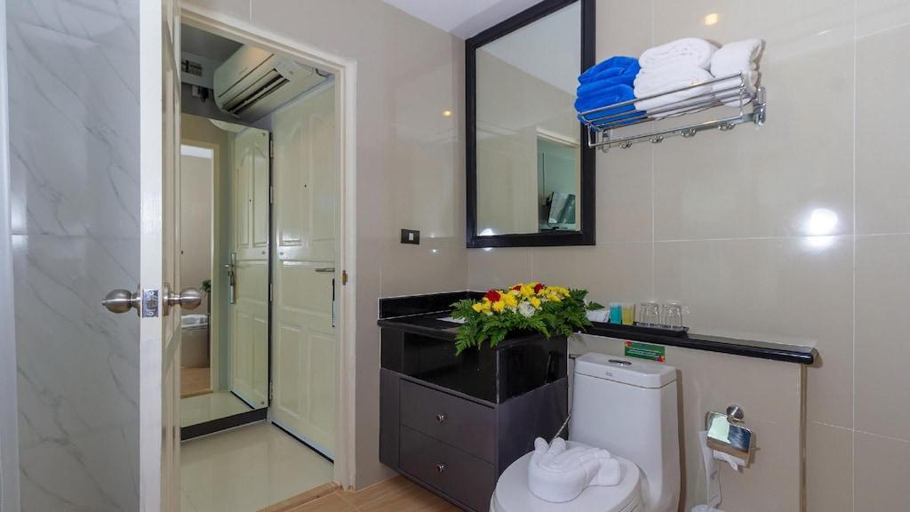 For Sale : Patong, Luxury Patong Resort , 36 Rooms, 5 floors